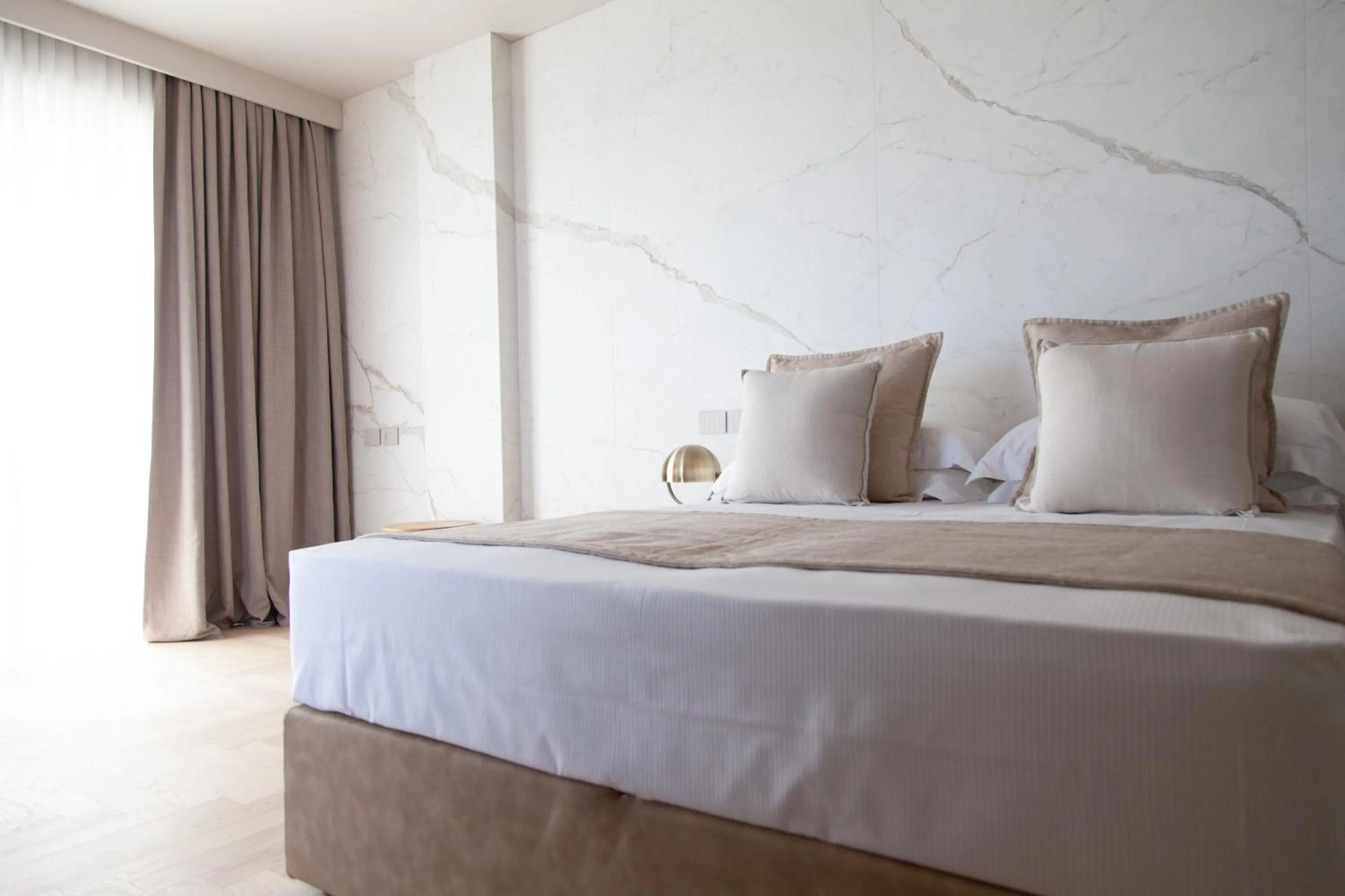 Bed in Hotel Sans Souci