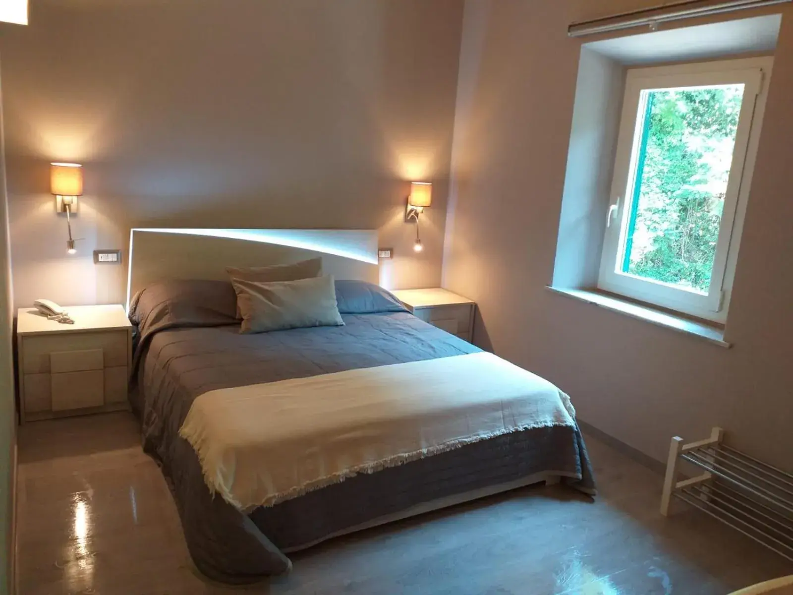 Economy Double Room - single occupancy in Hotel Monti Economy Double Room - single occupancy in Hotel Monti