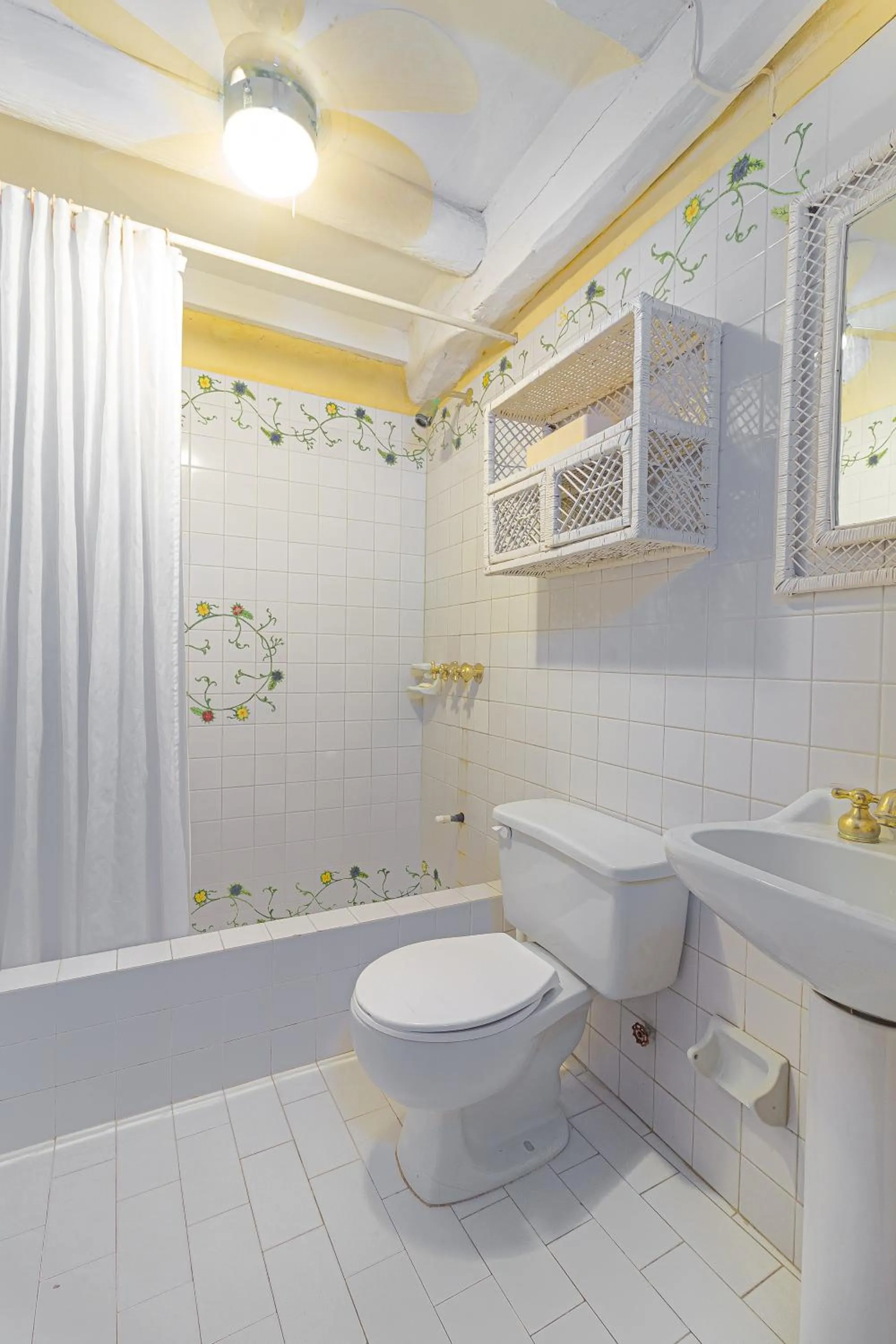 Shower in Casa Baloco