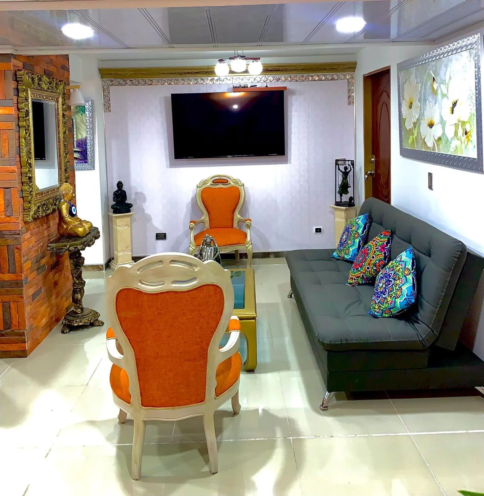 Communal lounge/ TV room in Hotel Torre Primavera