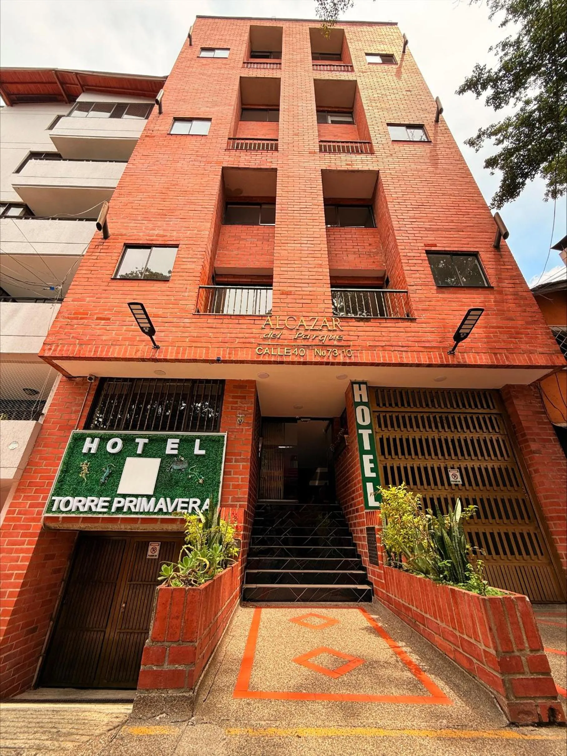 Property building in Hotel Torre Primavera