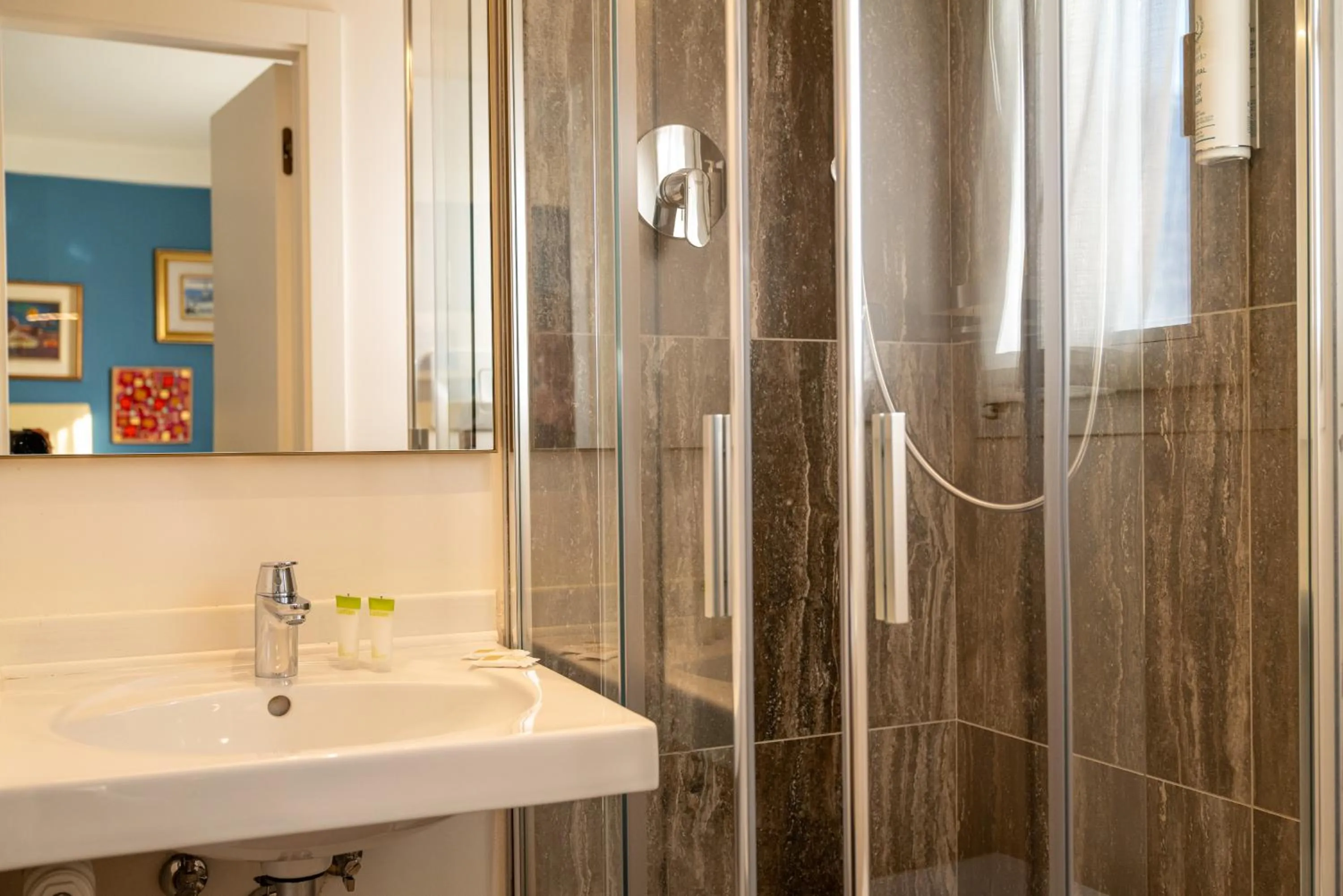 Shower in Hotel Rovereto