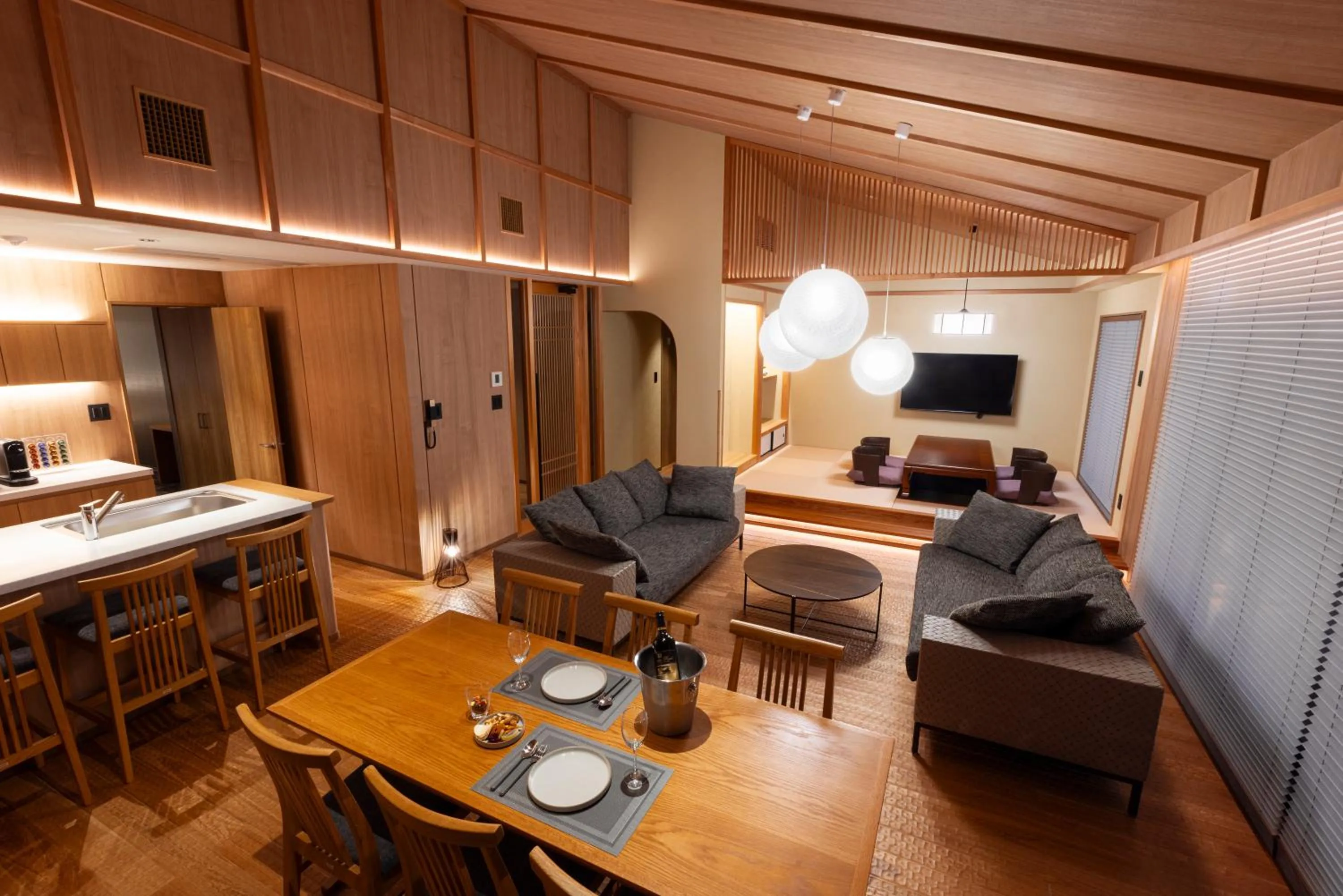 Photo of the whole room in Rinn Gion Shirakawa