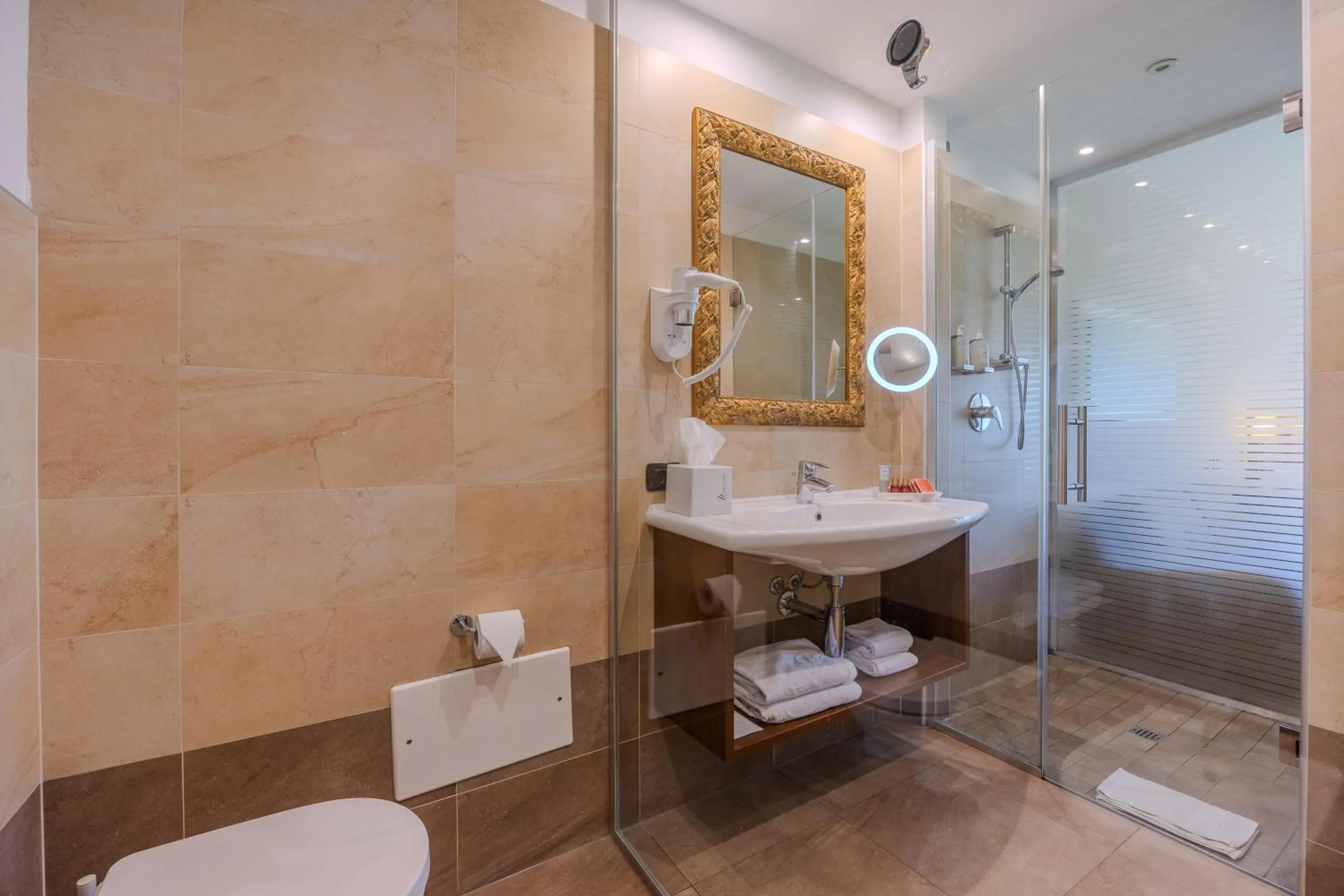 Hotel Boffenigo - The Golden Hour