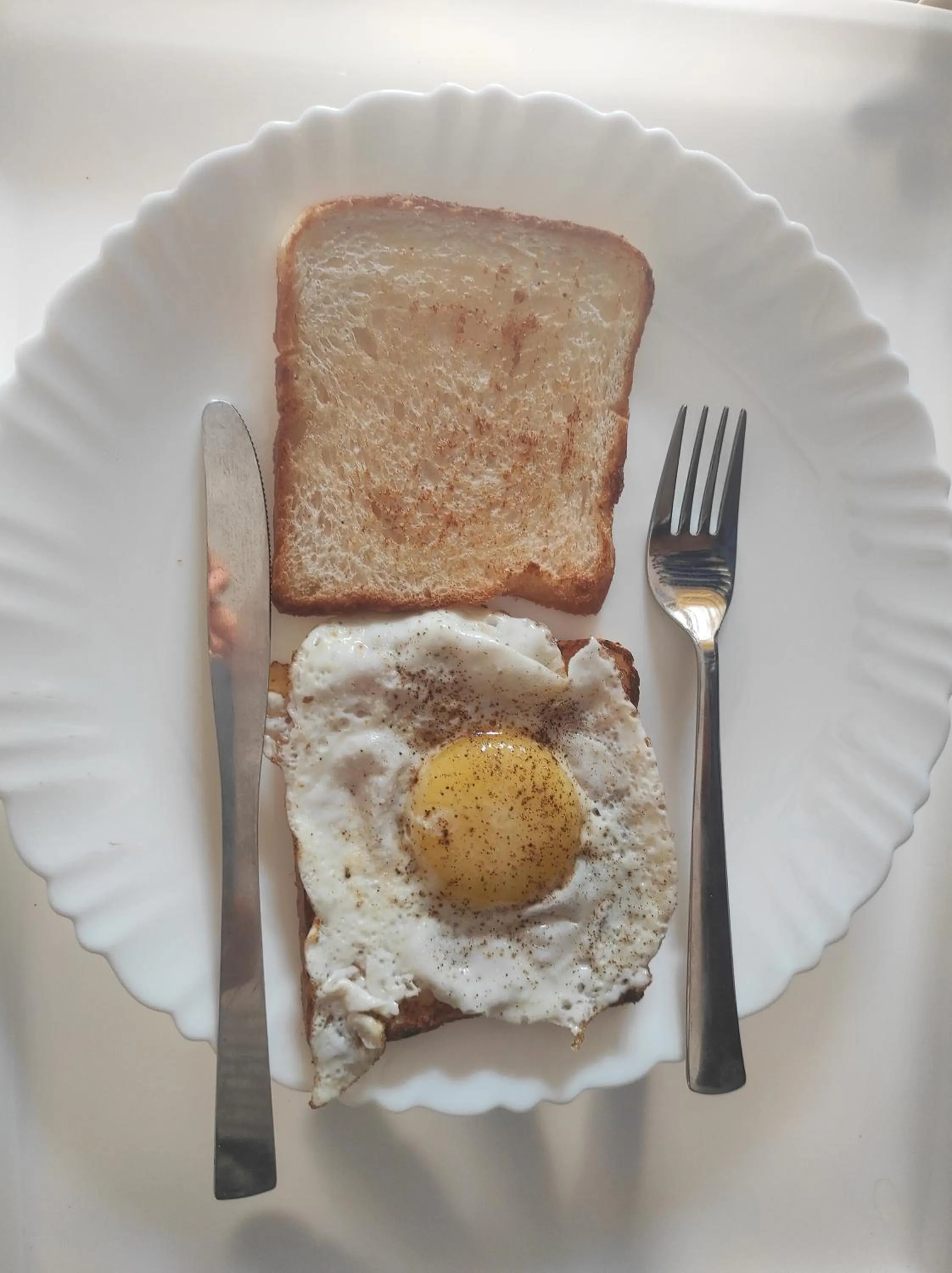 Food and drinks in Anugraha Homestay