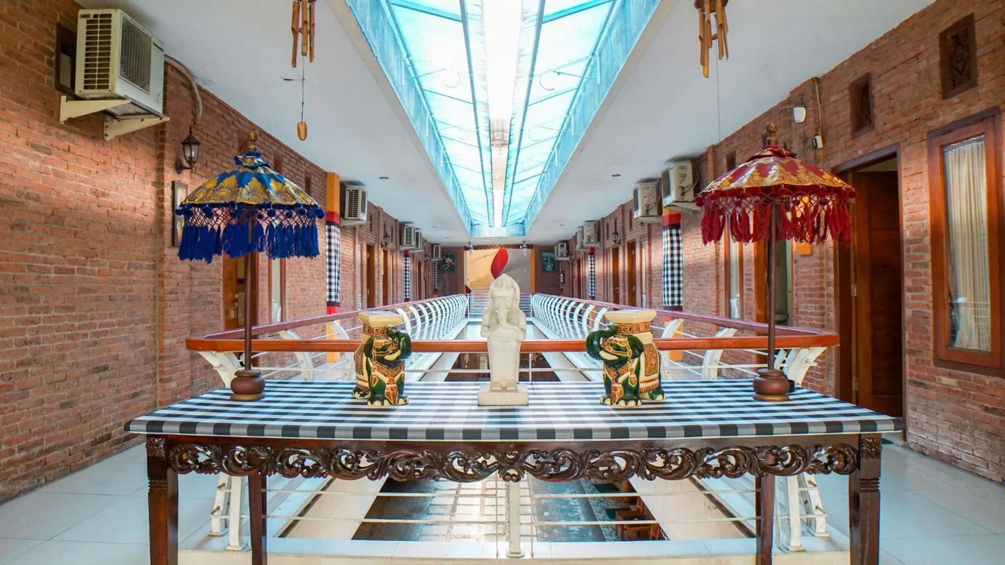 Decorative detail in Horton Hotel Cirebon