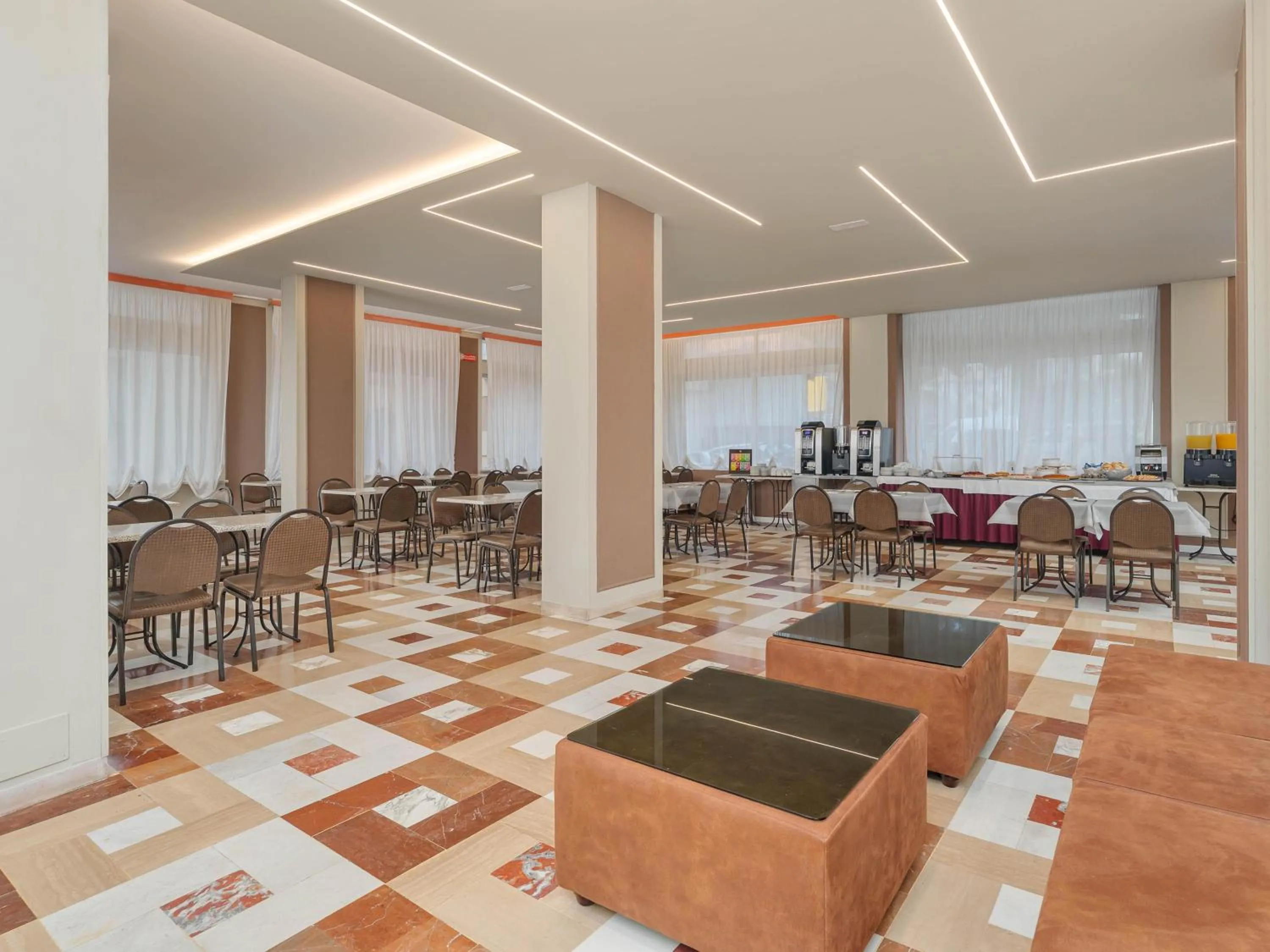 Lobby or reception in B&B HOTEL Riviera Celle Ligure