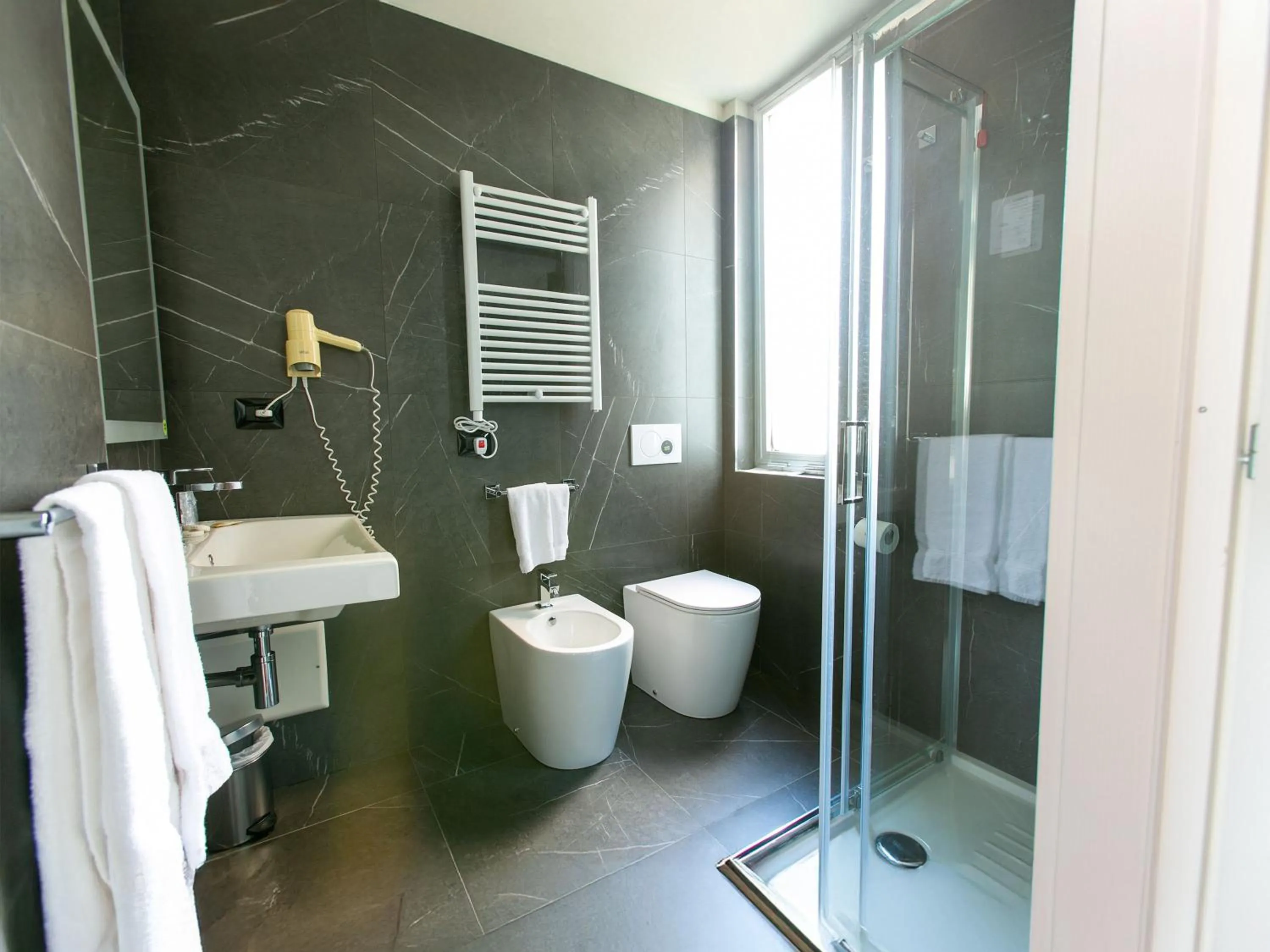 Bathroom in B&B HOTEL Riviera Celle Ligure