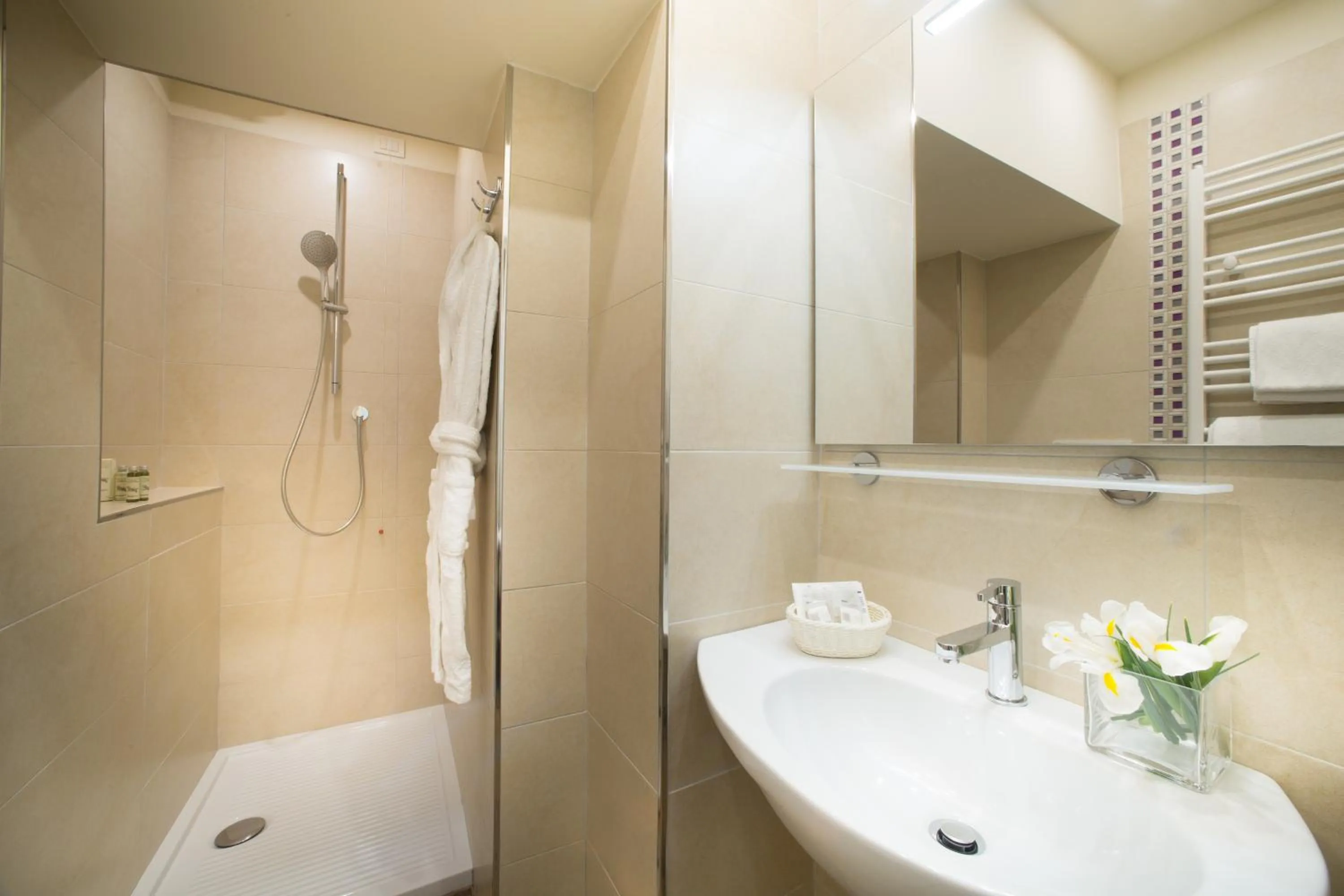 Bathroom in Hotel Montreal