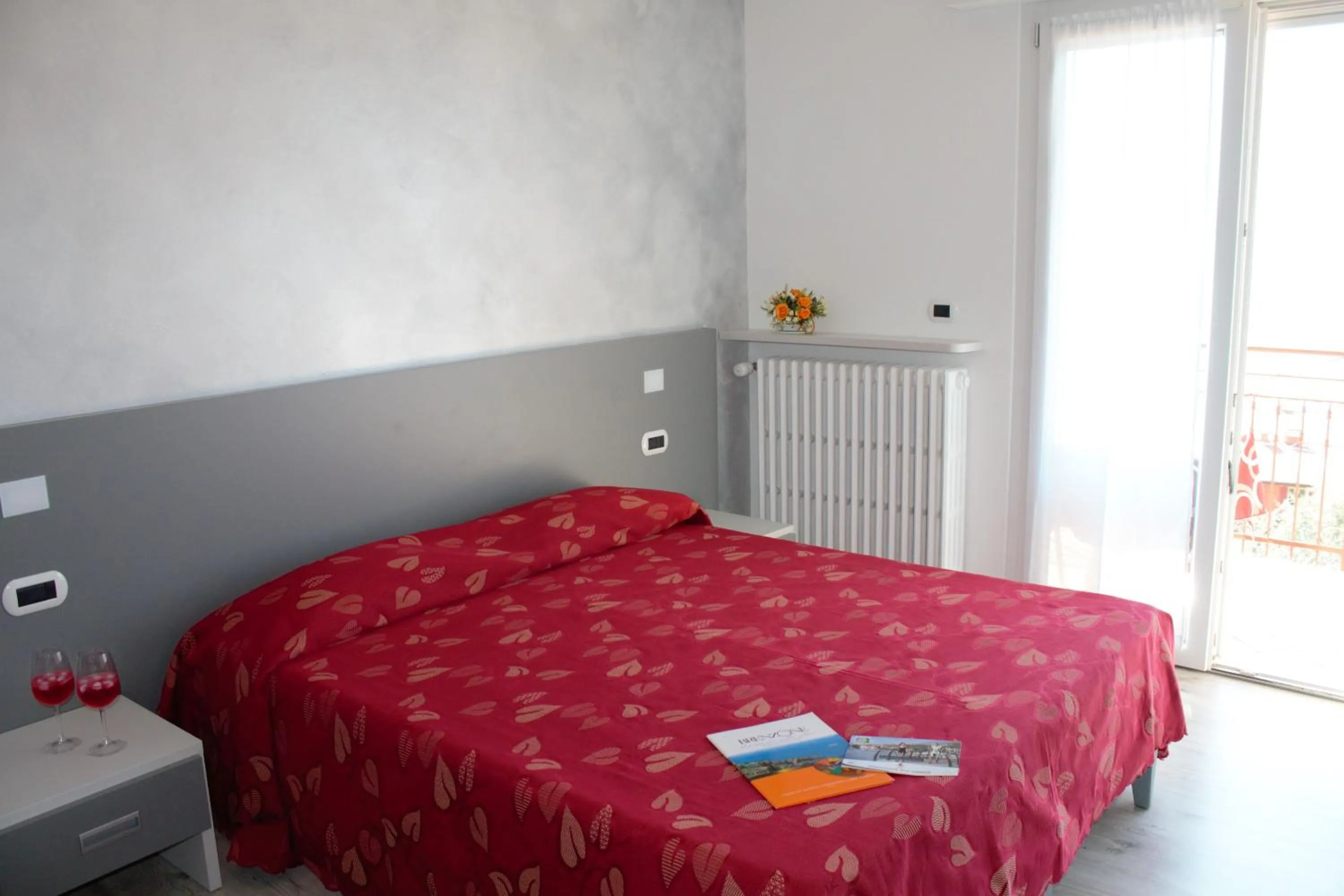 Balcony/Terrace, Bed in Hotel Casa Gagliardi