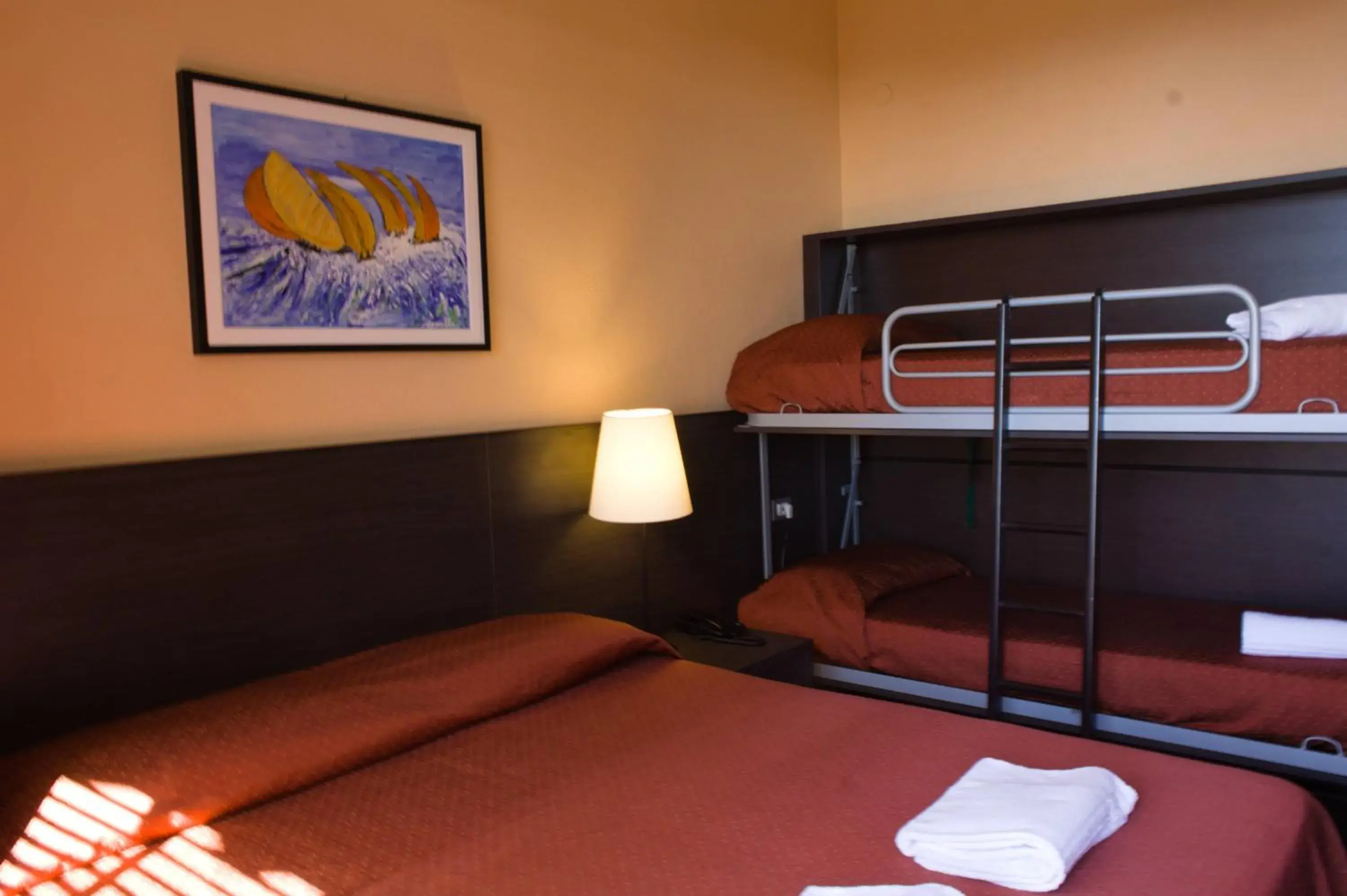 Standard Quadruple Room in Hotel Palace Standard Quadruple Room in Hotel Palace