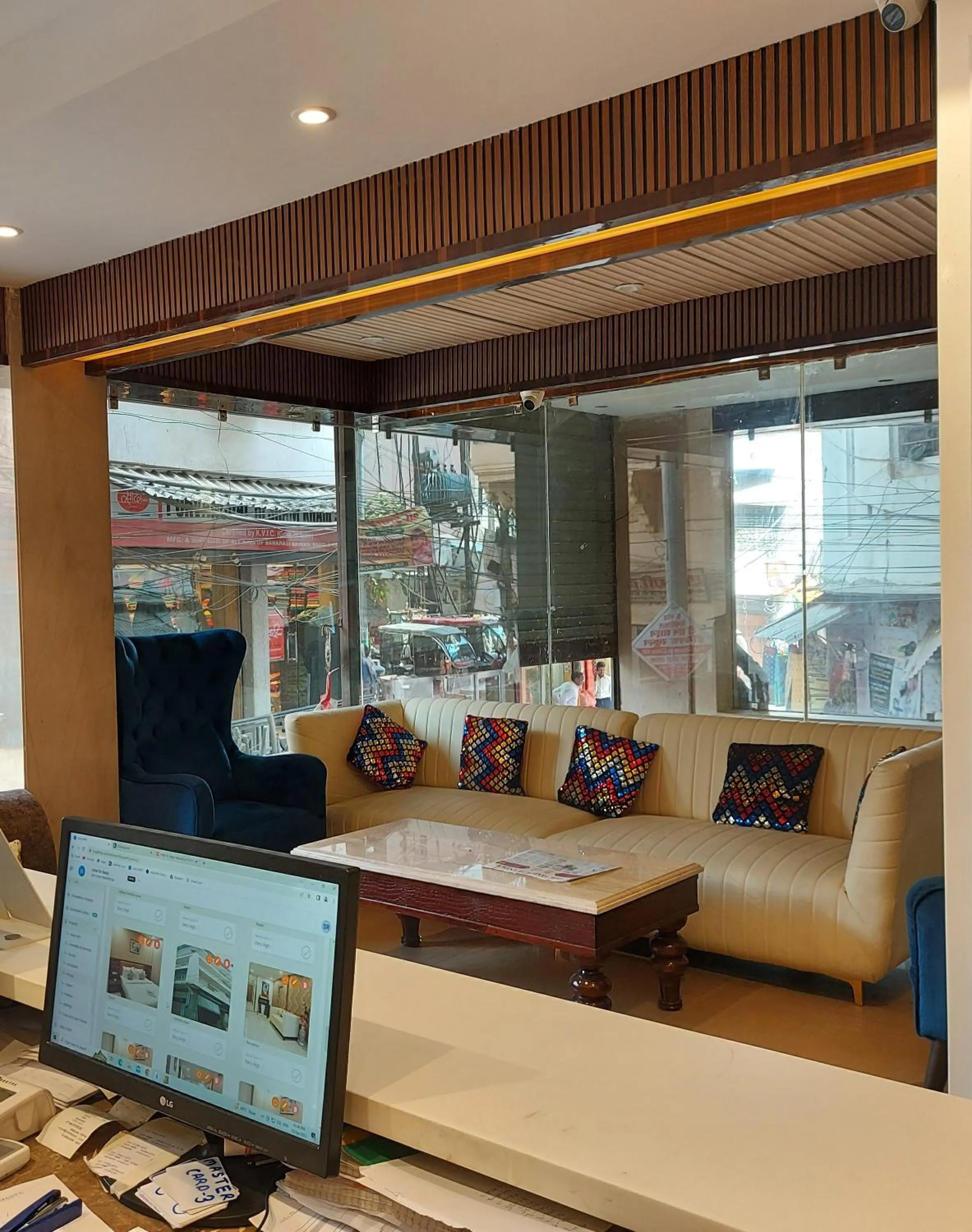 Property building in Hotel Sri Balaji