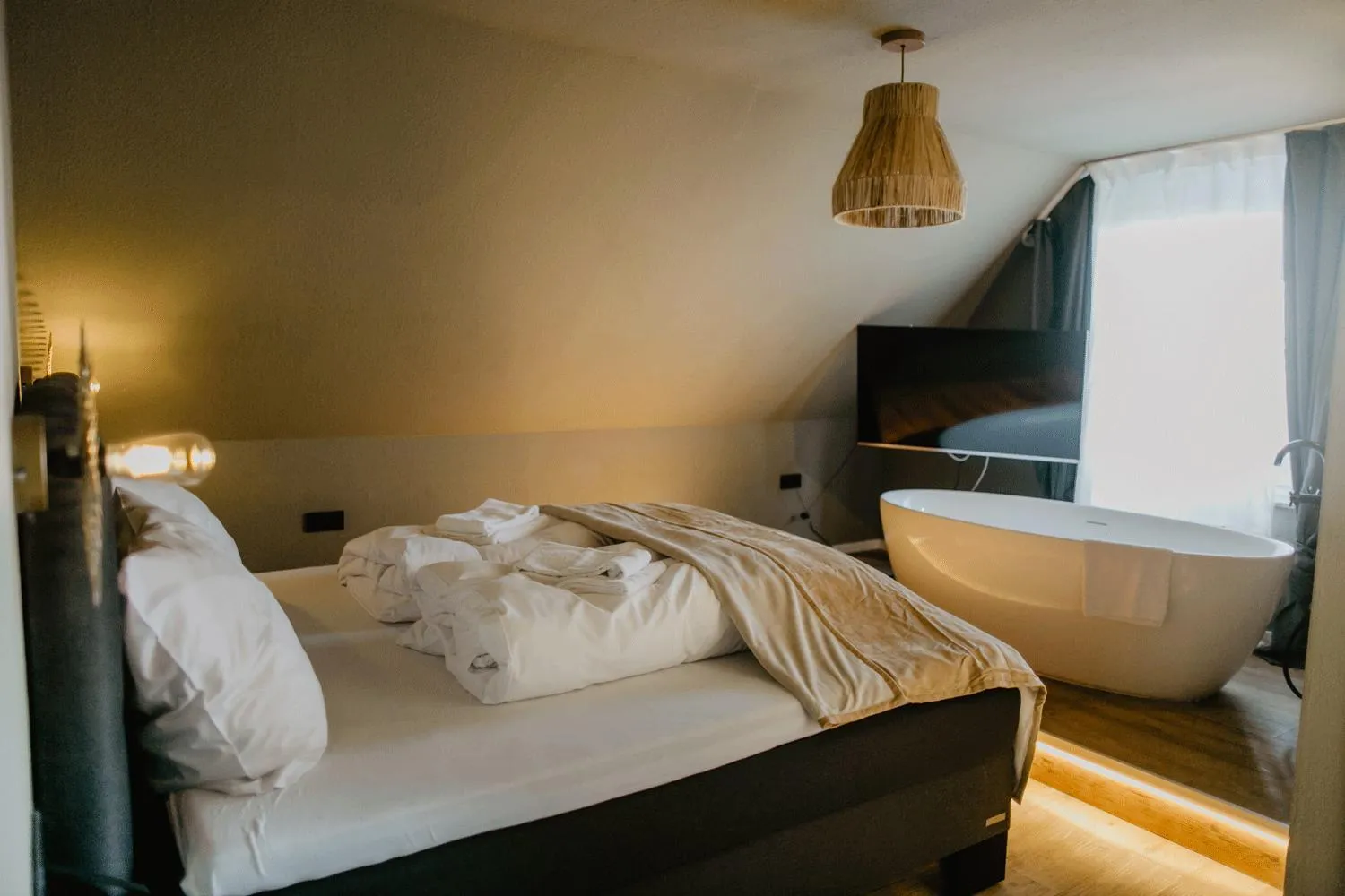 Bed in Peak Hotel & Event