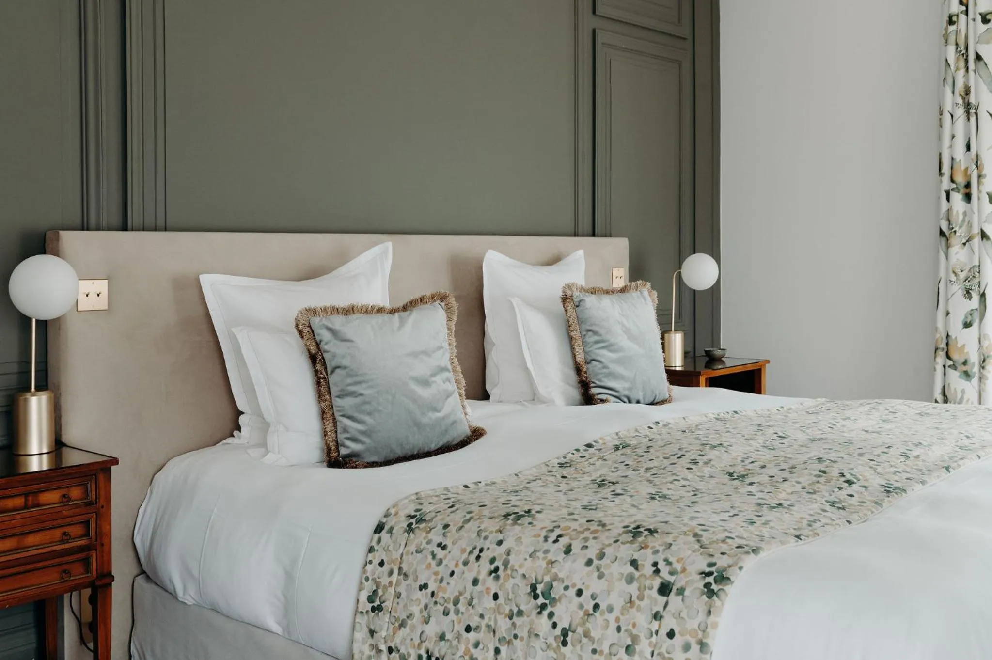 Bedroom, Bed in Domaine de Rochebois & Spa Nuxe