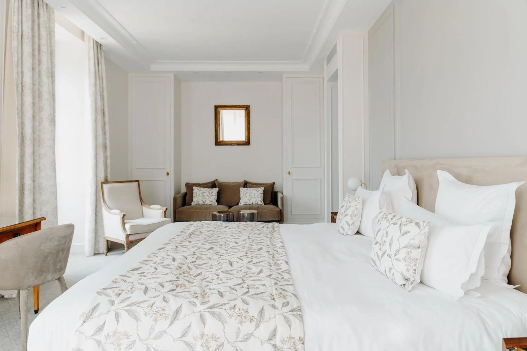 Photo of the whole room, Bed in Domaine de Rochebois & Spa Nuxe