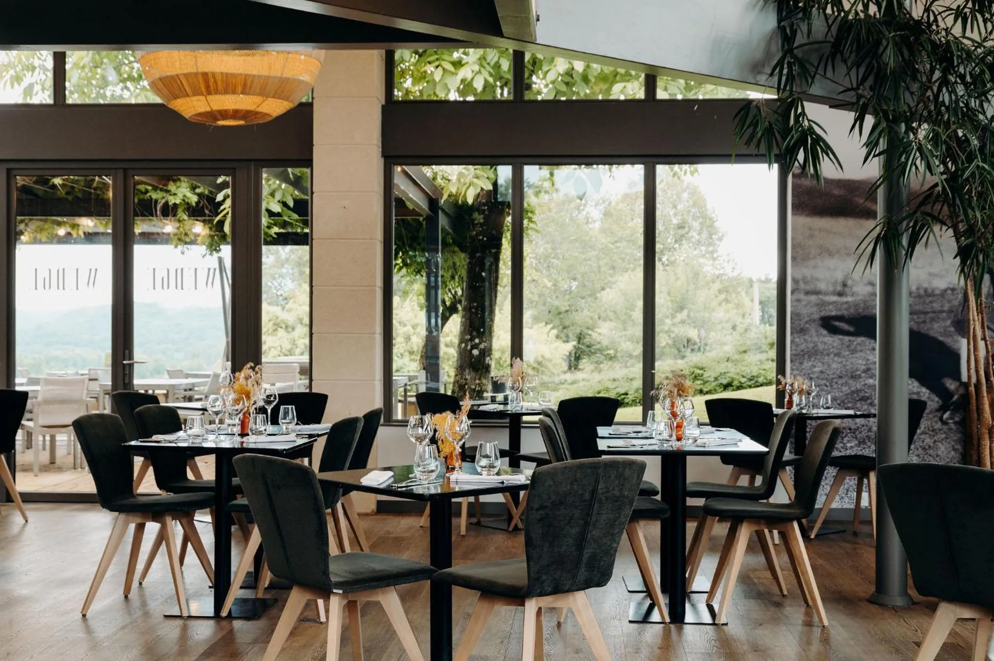 Restaurant/places to eat in Domaine de Rochebois & Spa Nuxe