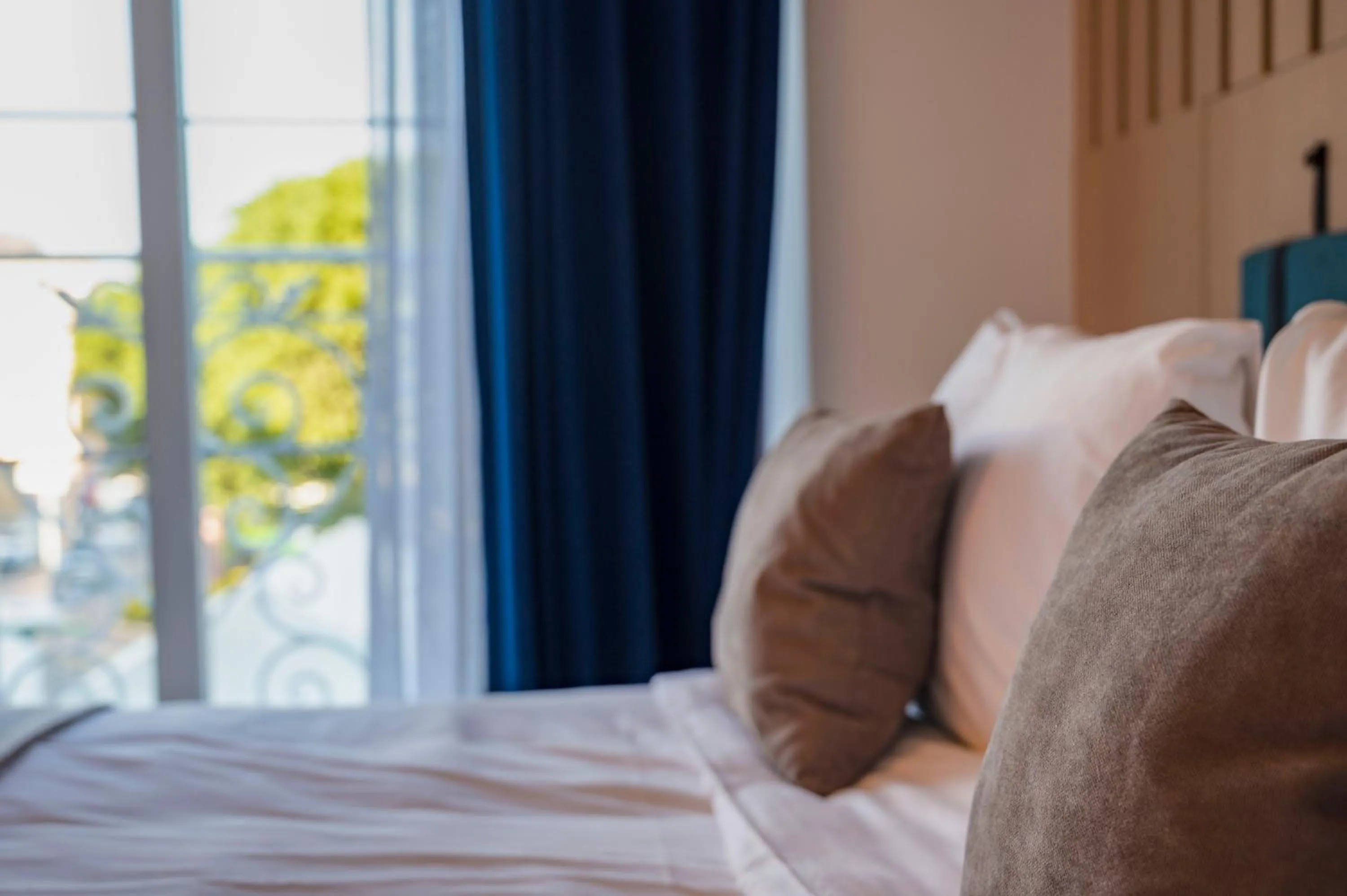 Bed in Townhouse17 Boutique Bed & Breakfast