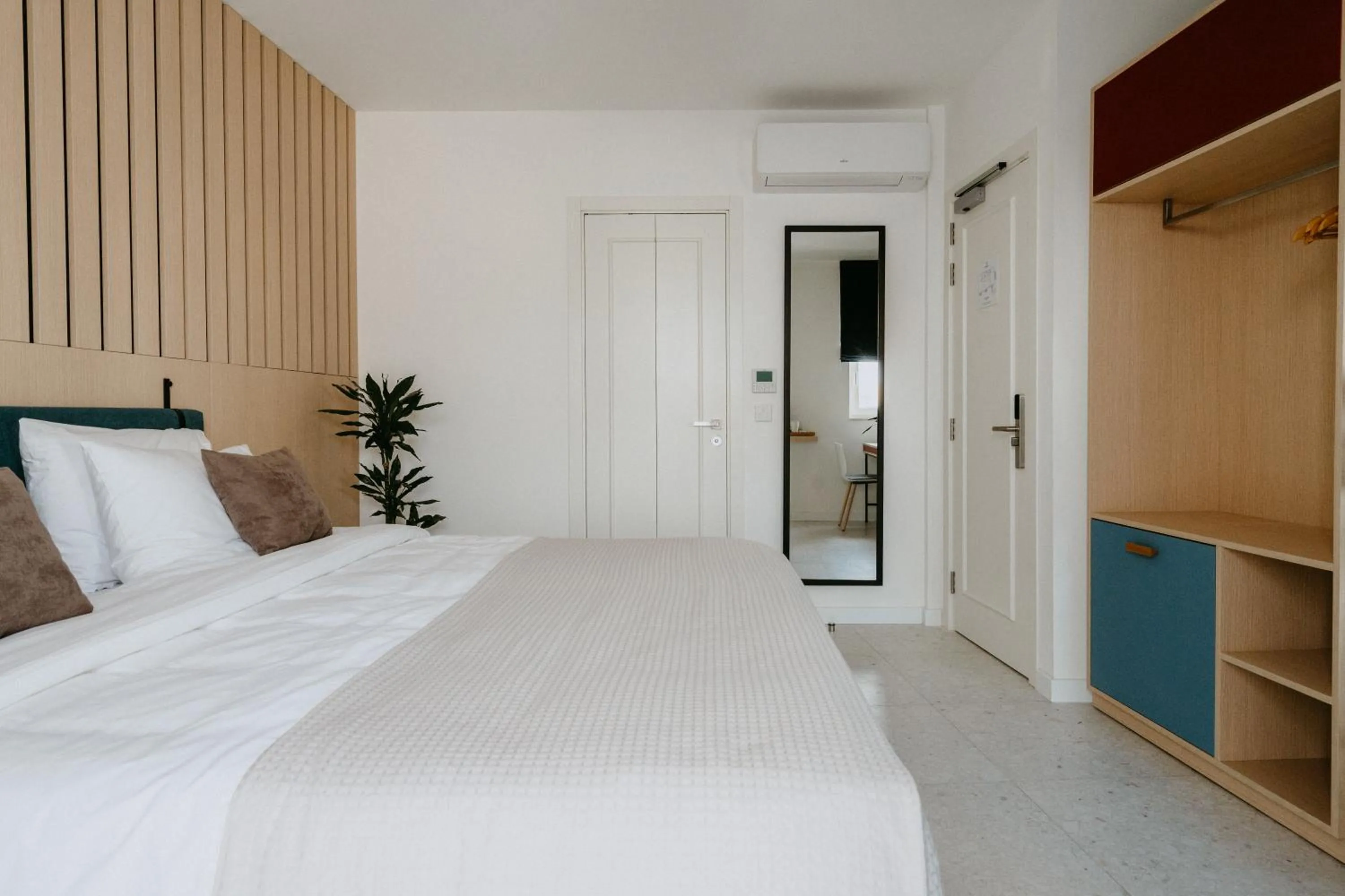 Bed in Townhouse17 Boutique Bed & Breakfast