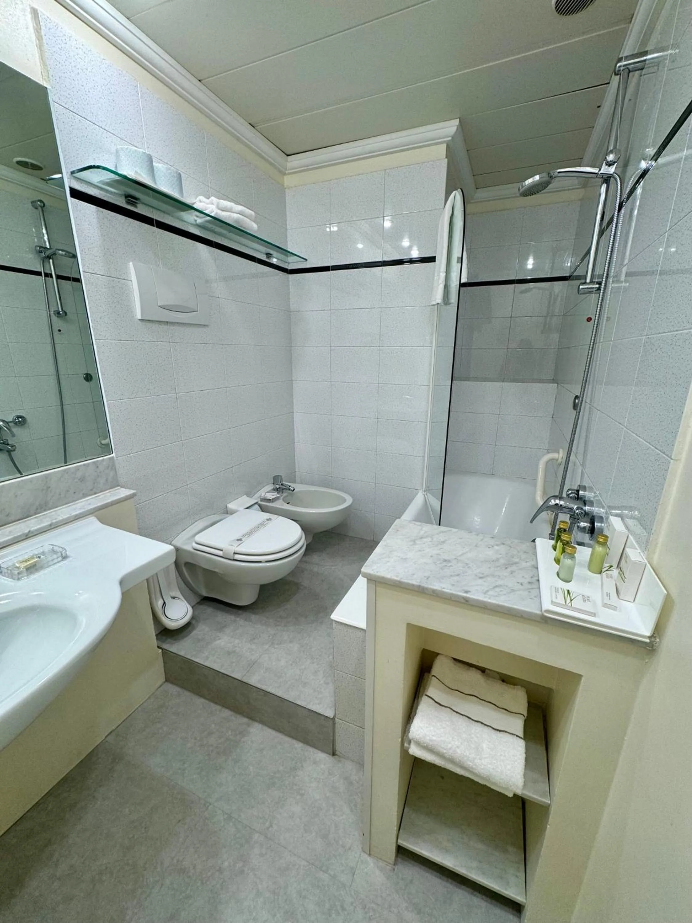 Bathroom in Olivi Hotel & Natural Spa