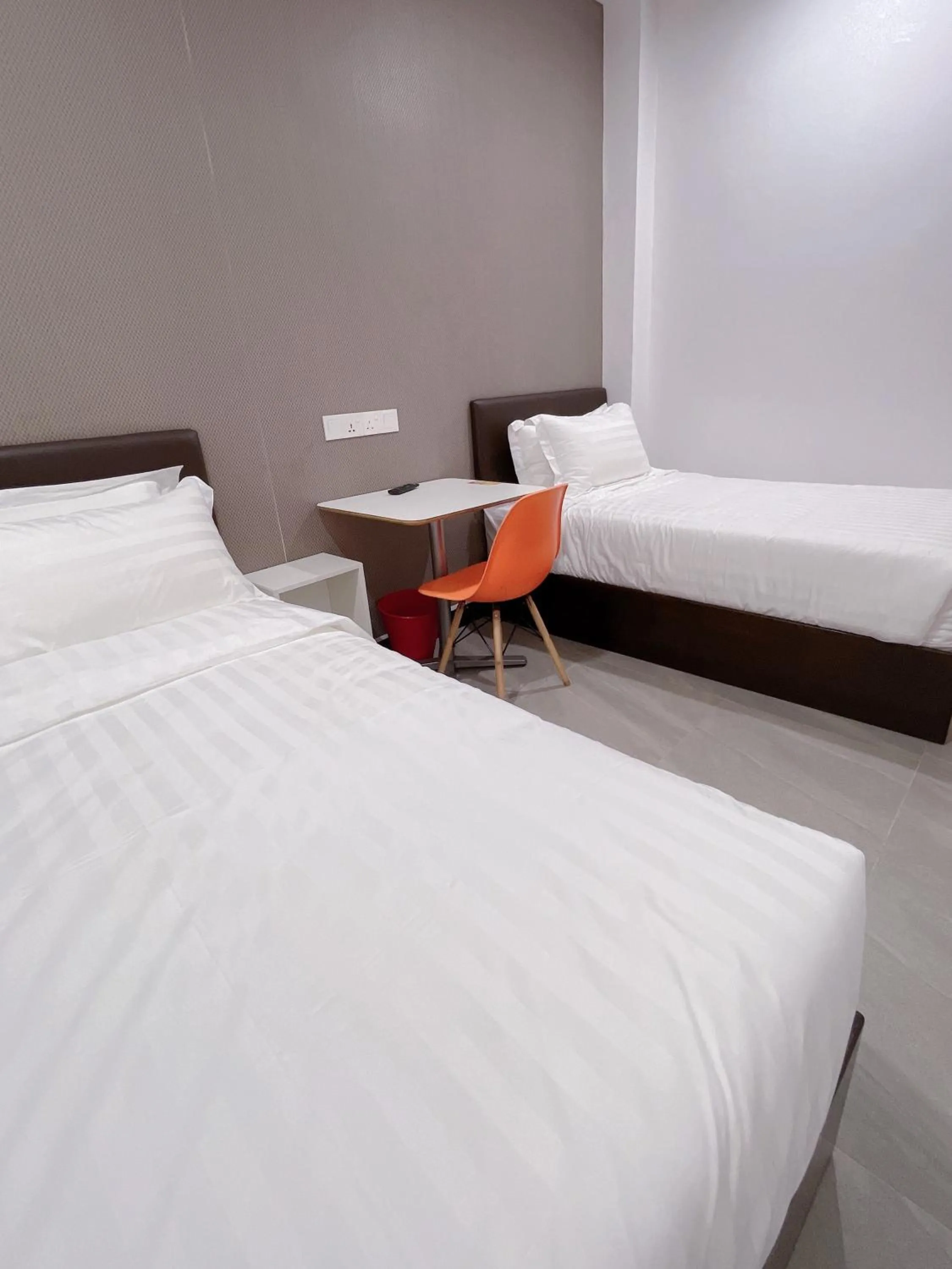 Bedroom, Bed in Hotel Decentraland Kuala Terengganu