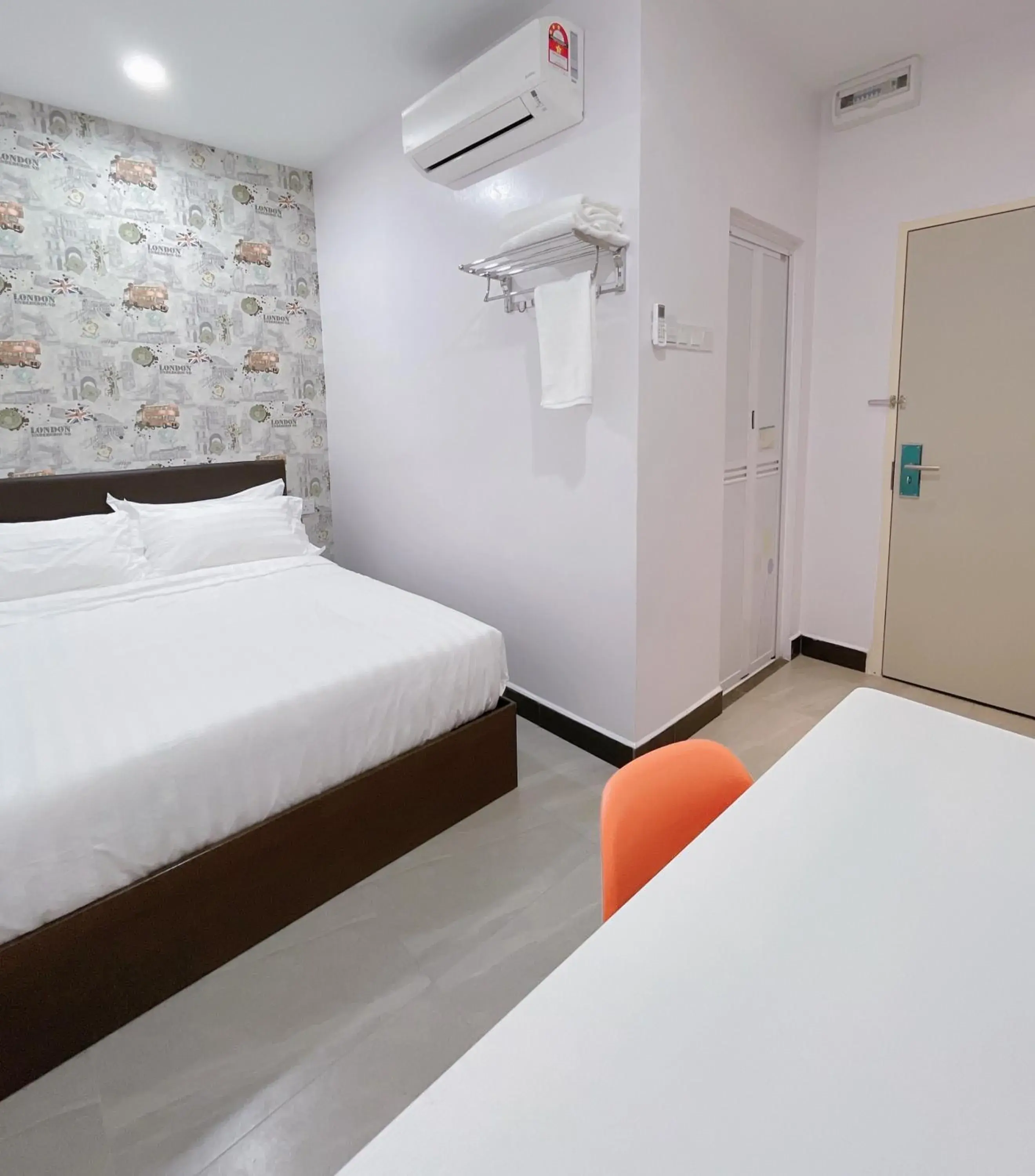 Standard Queen Room in Hotel Decentraland Kuala Terengganu Standard Queen Room in Hotel Decentraland Kuala Terengganu