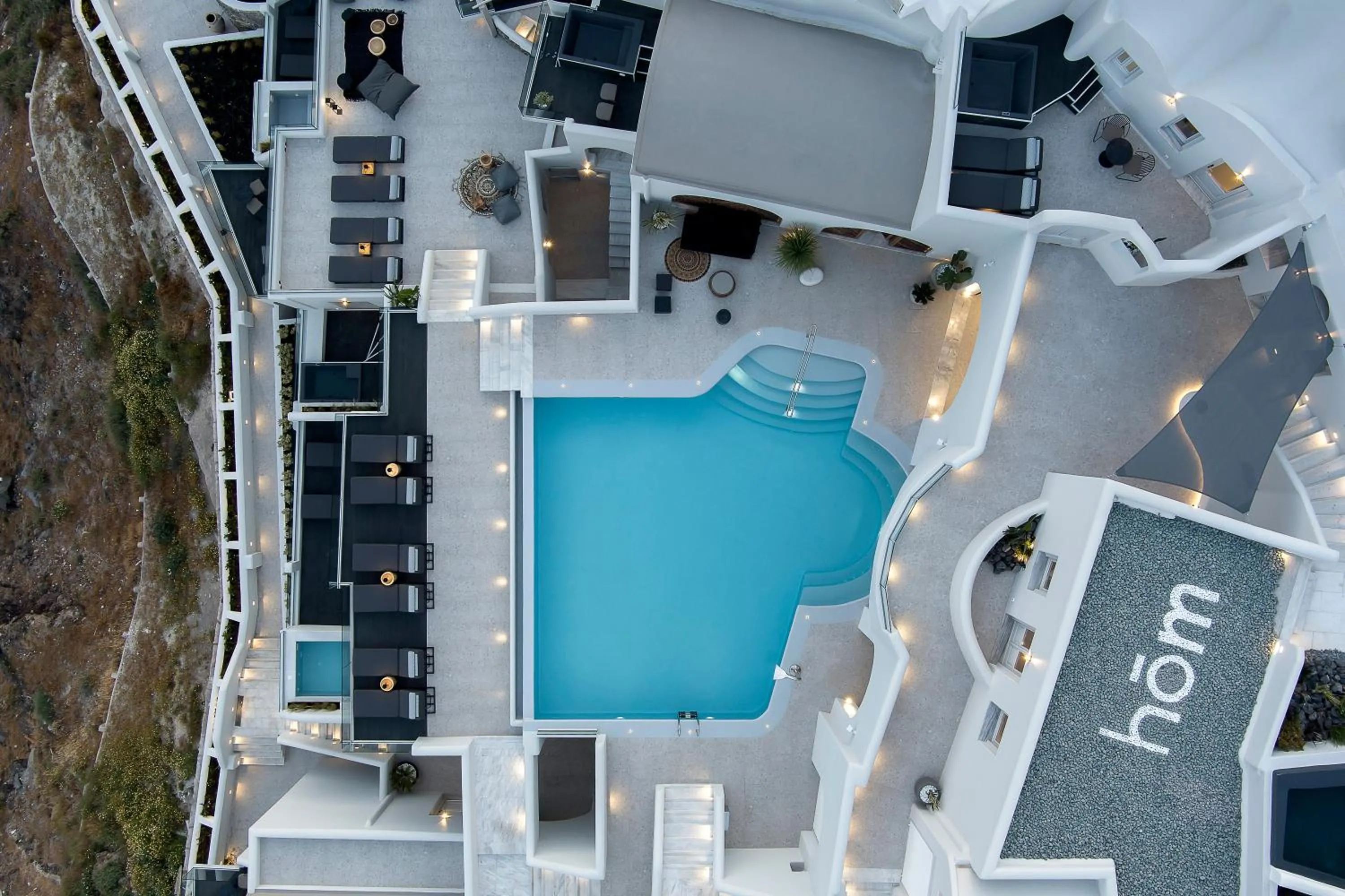 Bird's eye view in Hom Santorini