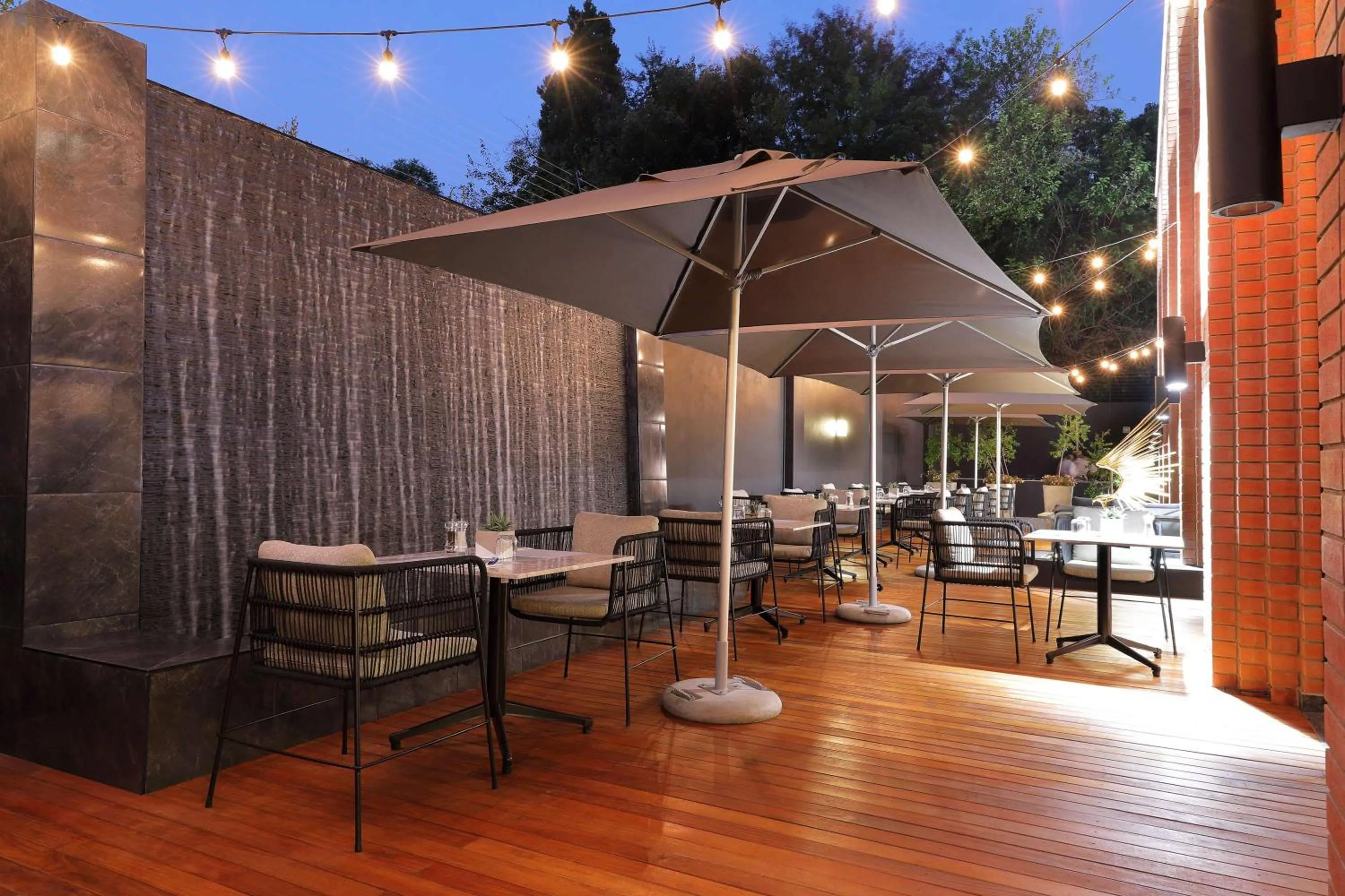 Restaurant/places to eat in Hyatt House Johannesburg Rosebank