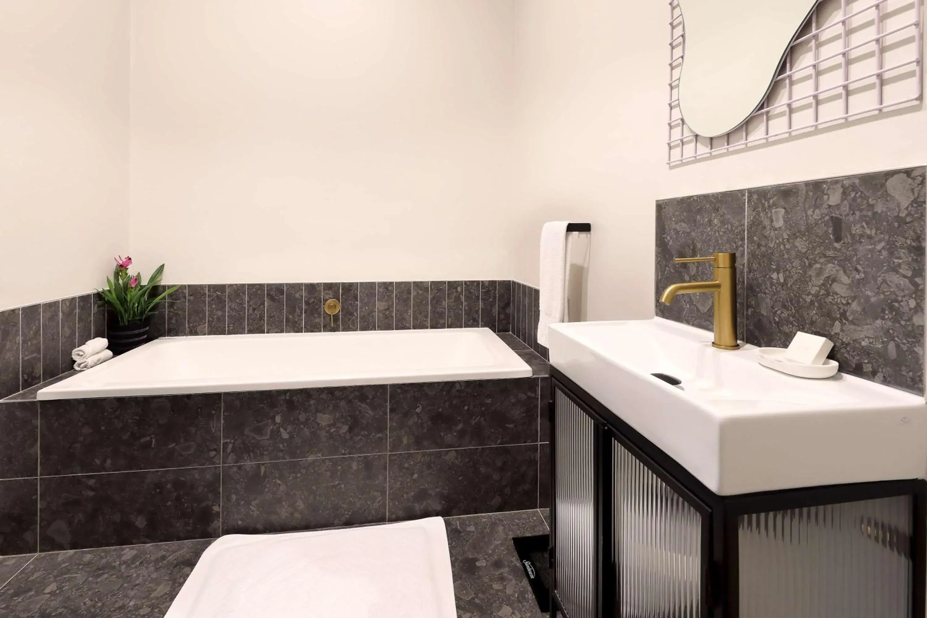 Two-Bedroom Suite with King and Queen Beds in Hyatt House Johannesburg Rosebank Two-Bedroom Suite with King and Queen Beds in Hyatt House Johannesburg Rosebank