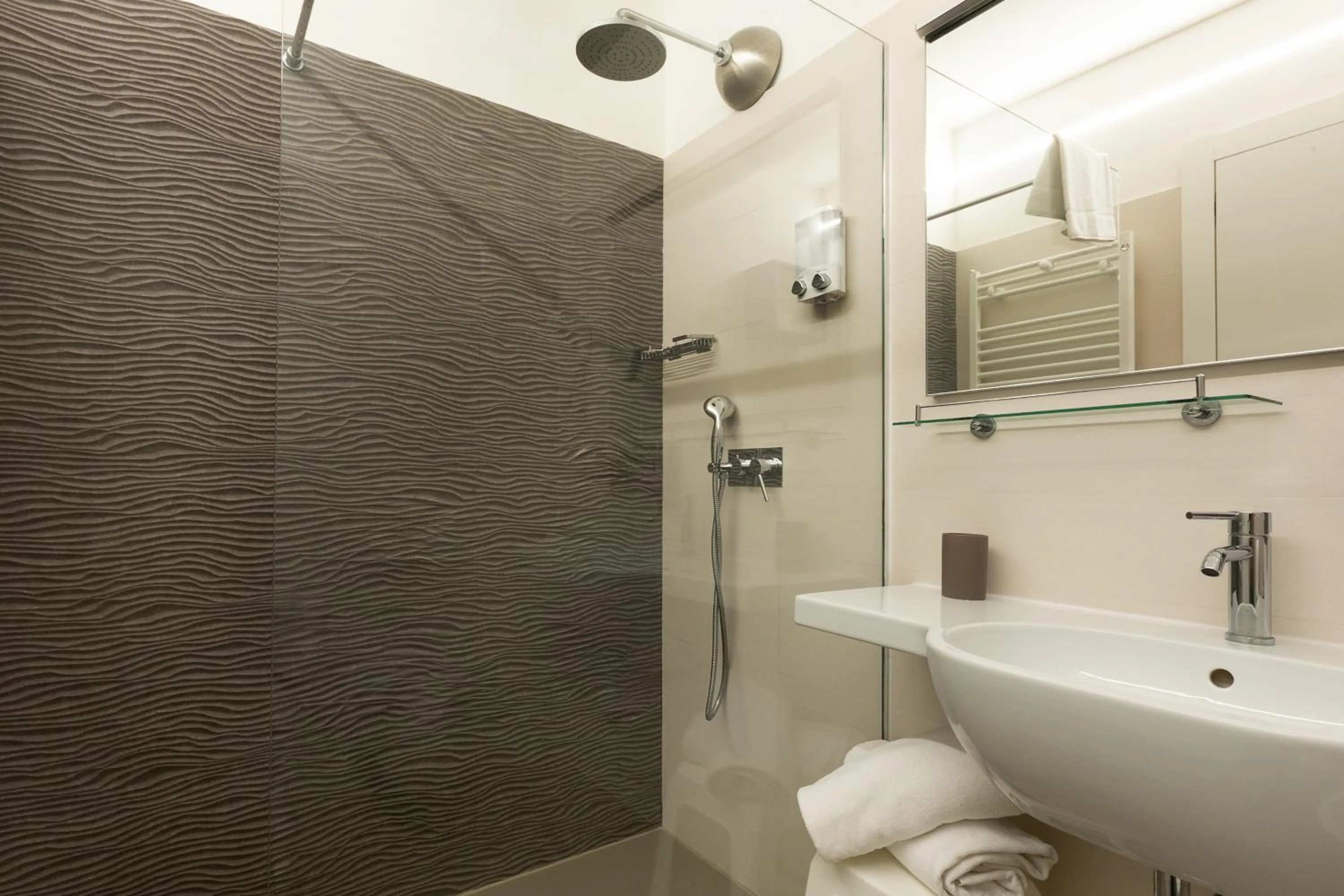 Shower in Ambassador Suite Hotel