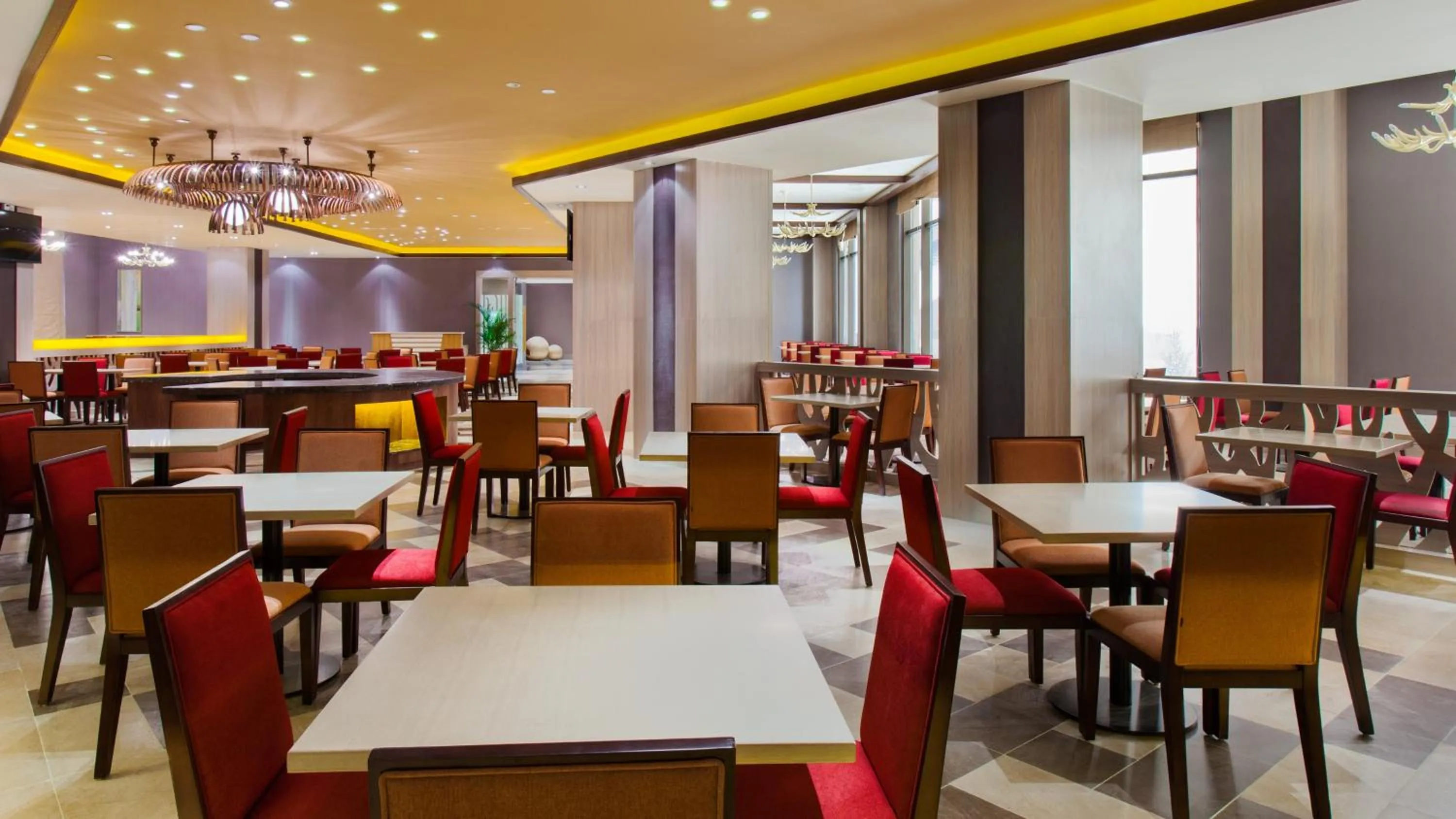 Restaurant/places to eat in Holiday Inn Express Changbaishan by IHG