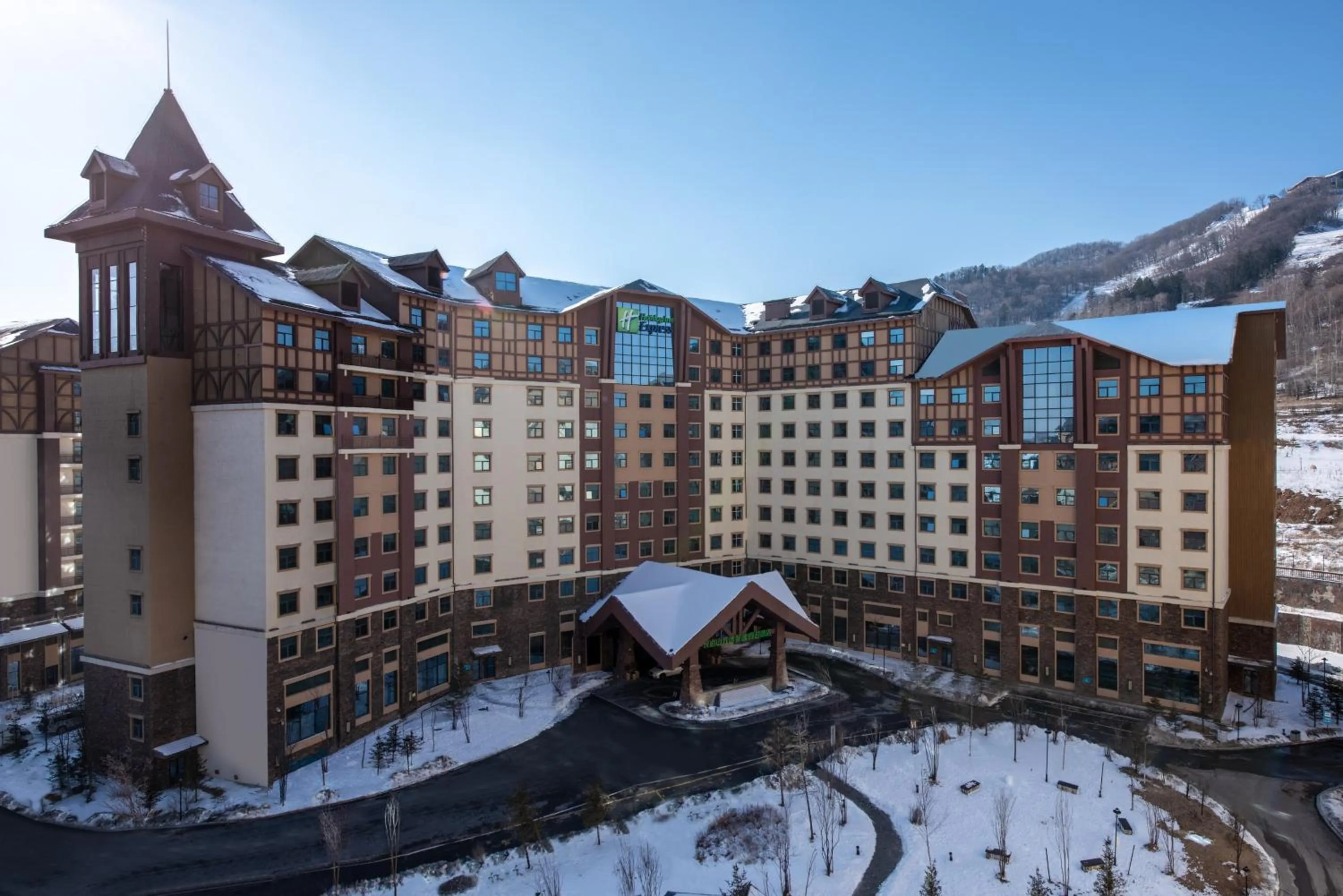 Property building in Holiday Inn Express Changbaishan by IHG