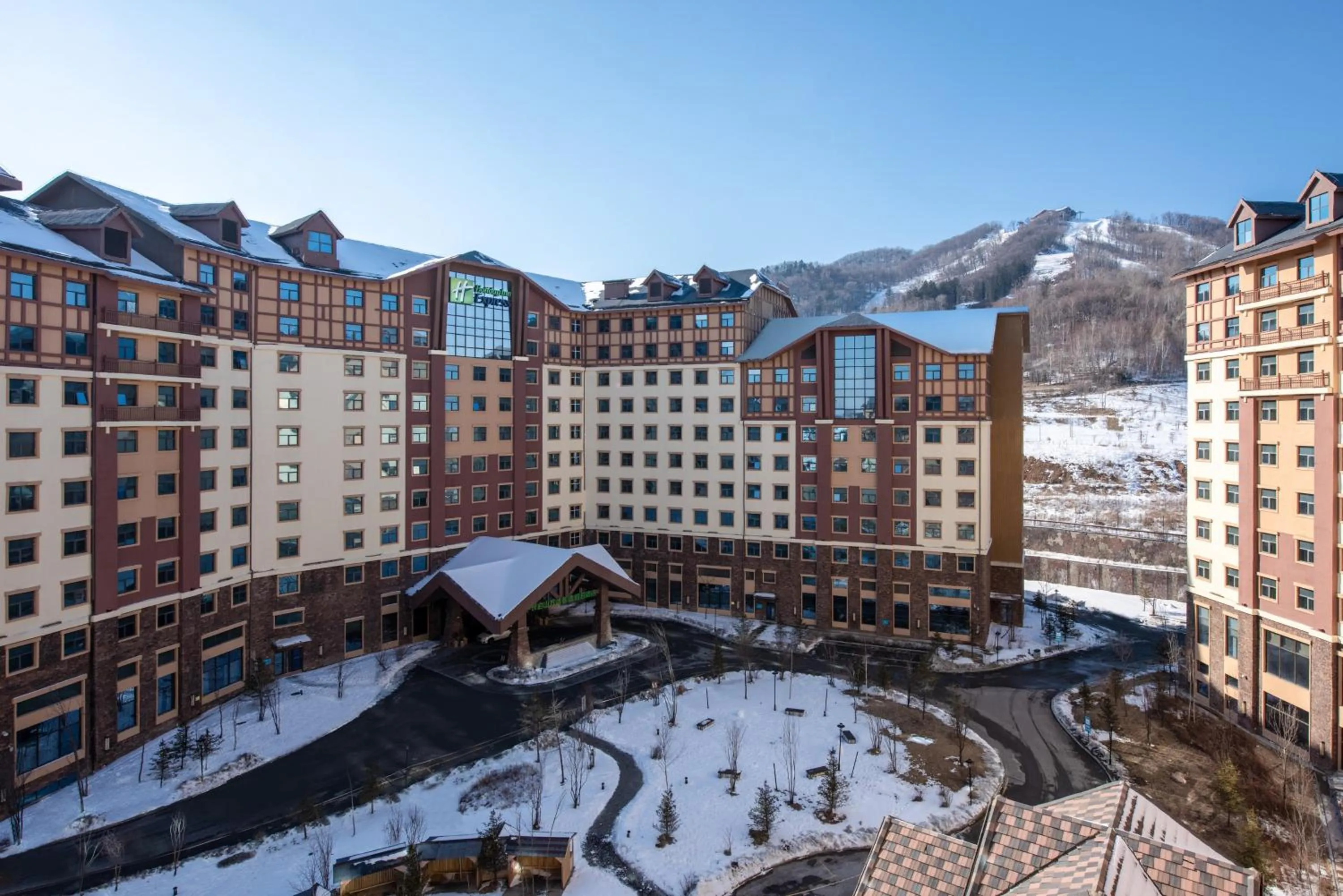 Property building in Holiday Inn Express Changbaishan by IHG