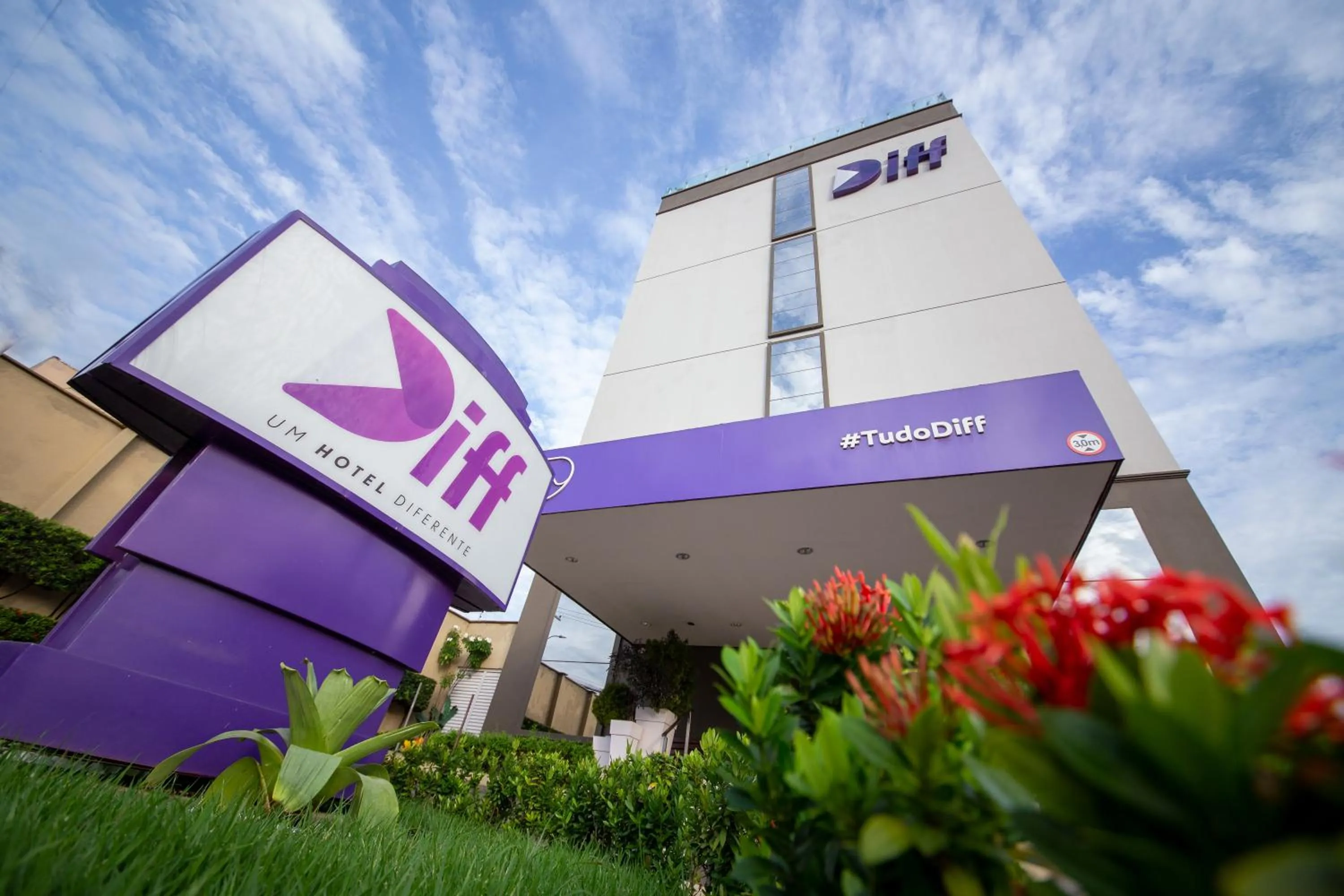 Property building in Diff Hotel - by Easy Hotéis