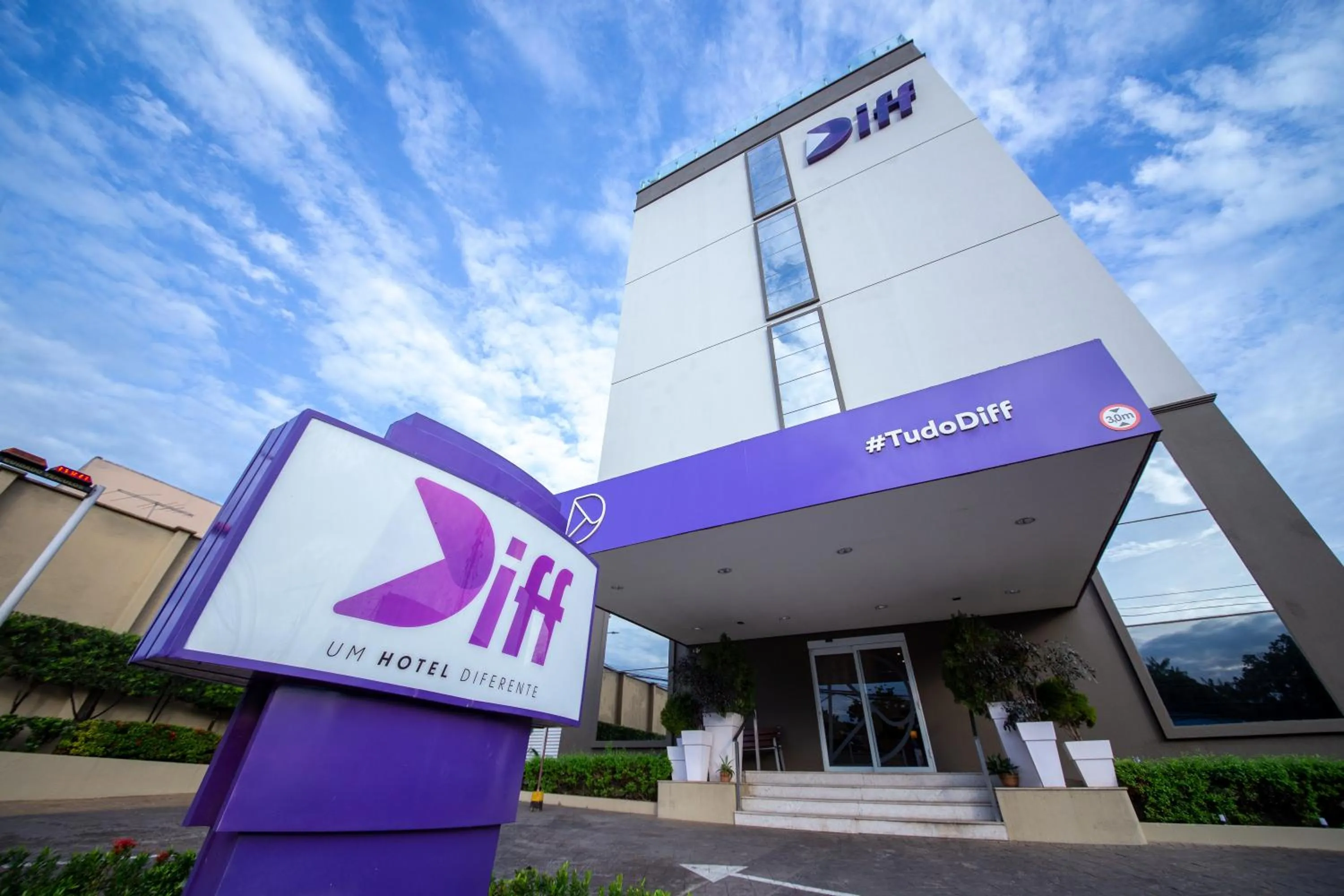 Facade/entrance in Diff Hotel - by Easy Hotéis