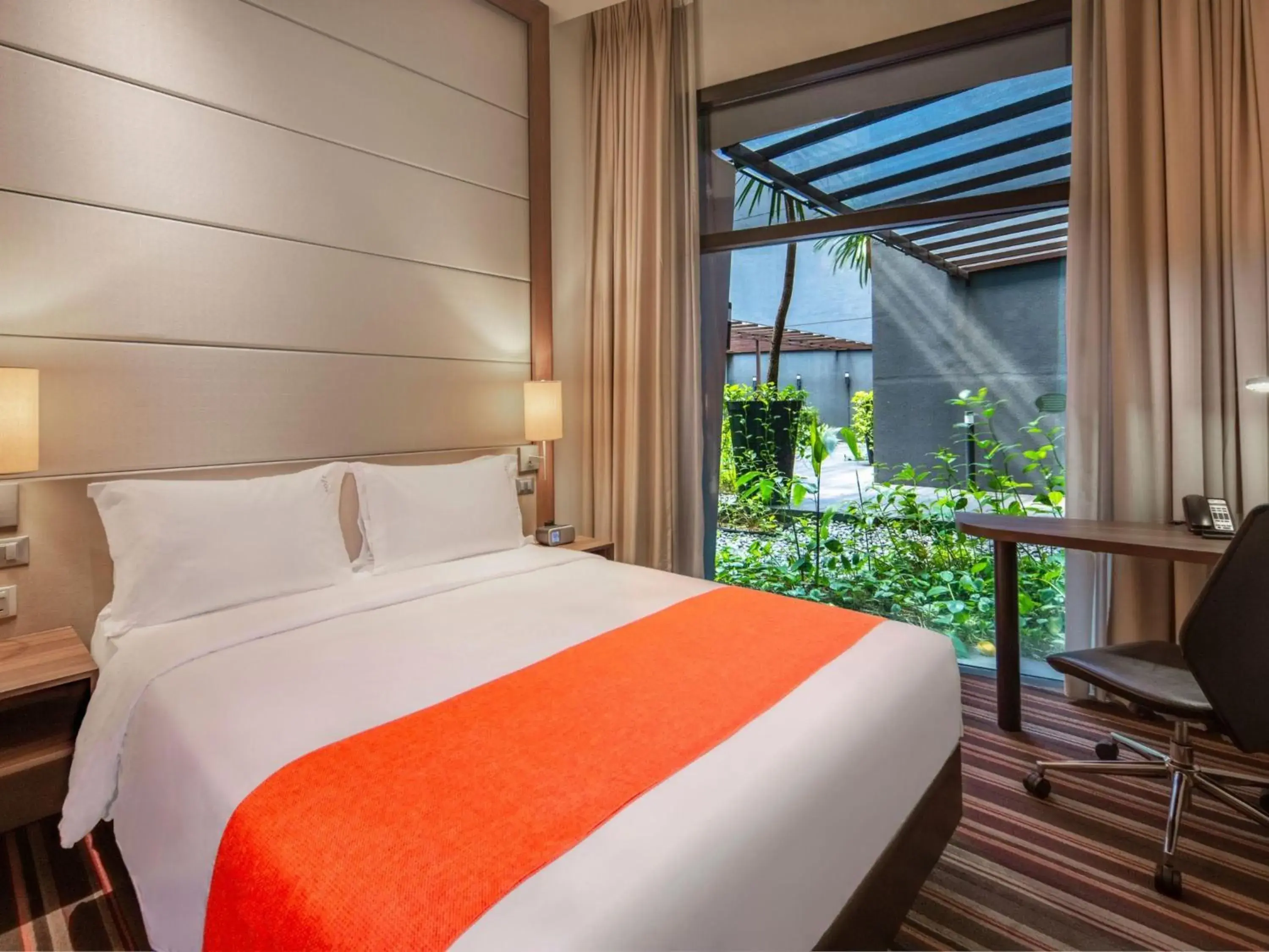 Standard Queen Room - single occupancy - Free Breakfast in Holiday Inn Express Singapore Clarke Quay by IHG Standard Queen Room - single occupancy - Free Breakfast in Holiday Inn Express Singapore Clarke Quay by IHG