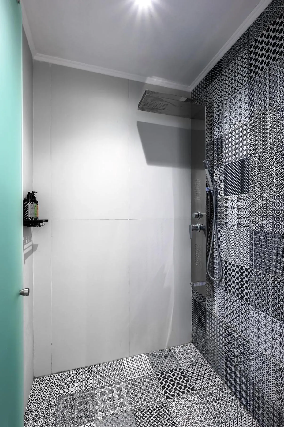 Bathroom in Blue Sky House