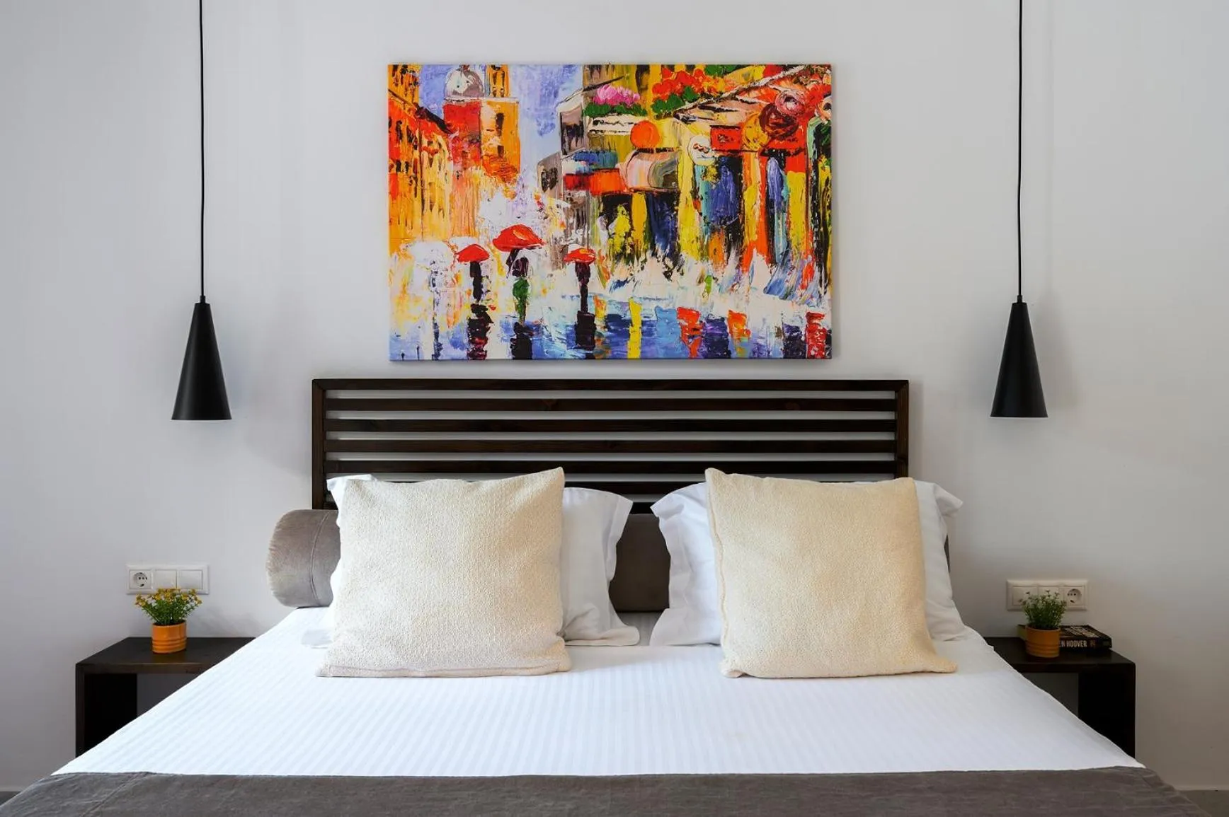 Bedroom, Bed in Blue Sky House