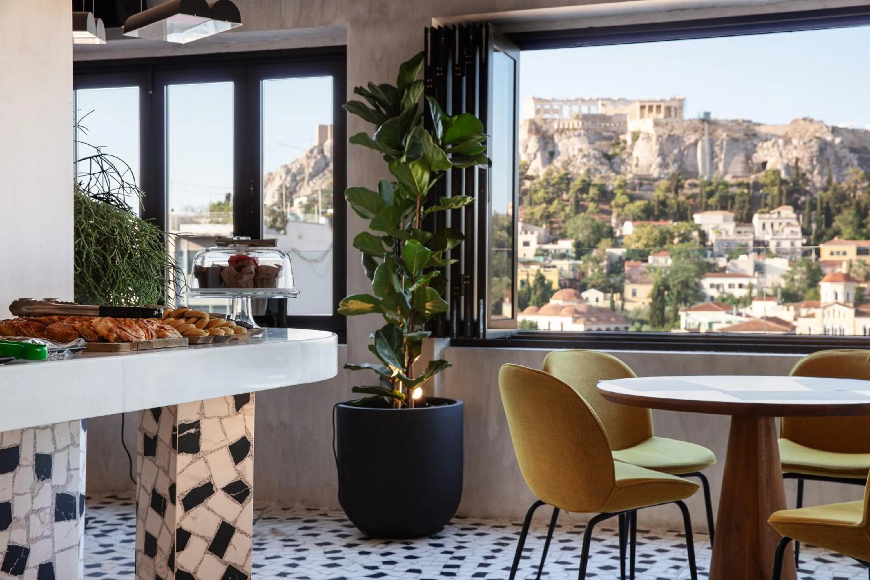 Breakfast in Athens Tower