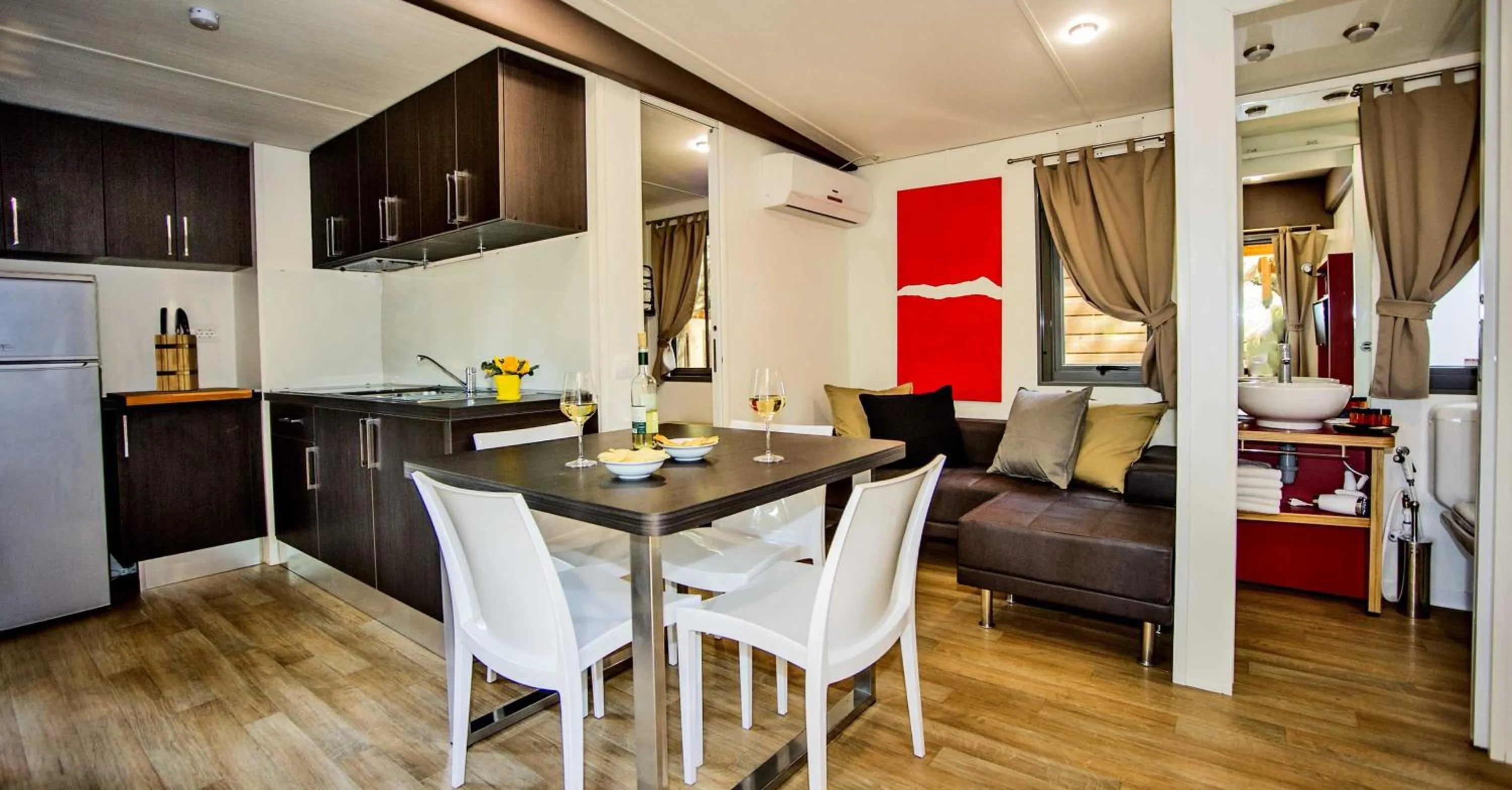 Kitchen or kitchenette in Camping Village Santapomata