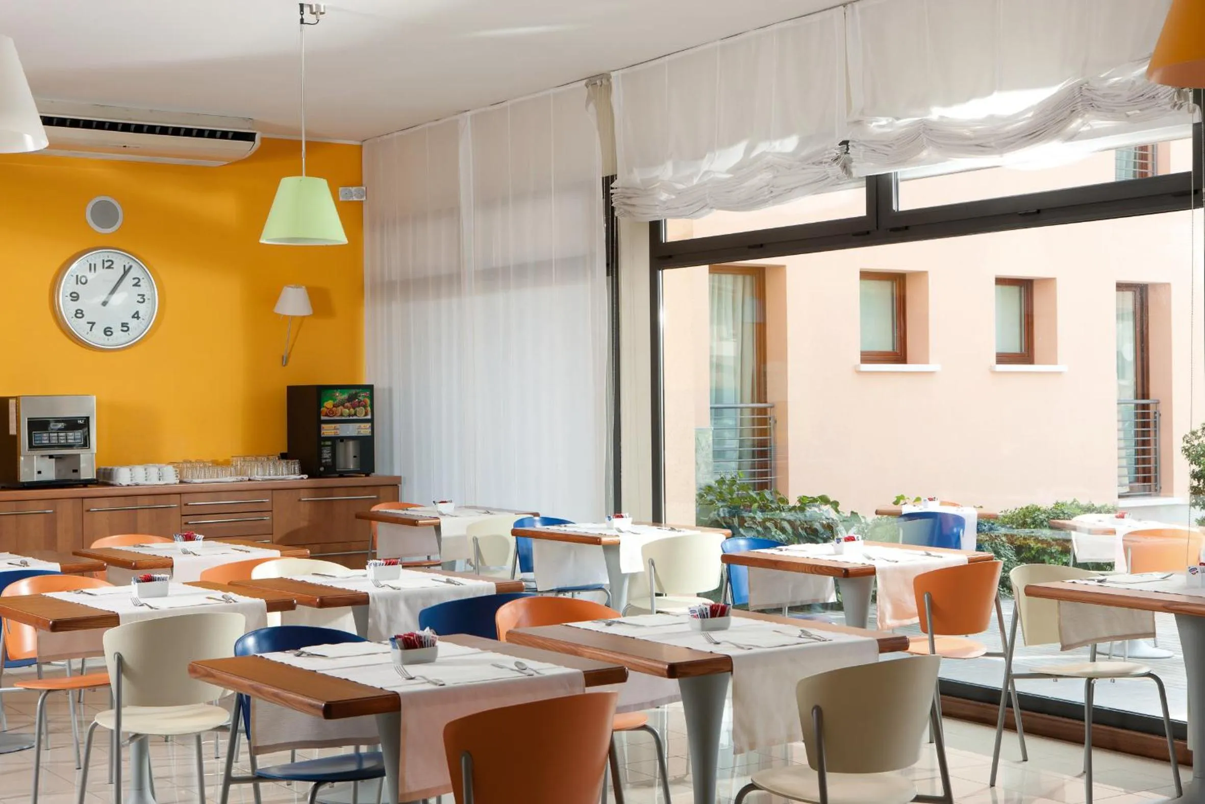 Restaurant/places to eat in BEST WESTERN Titian Inn Hotel Venice Airport