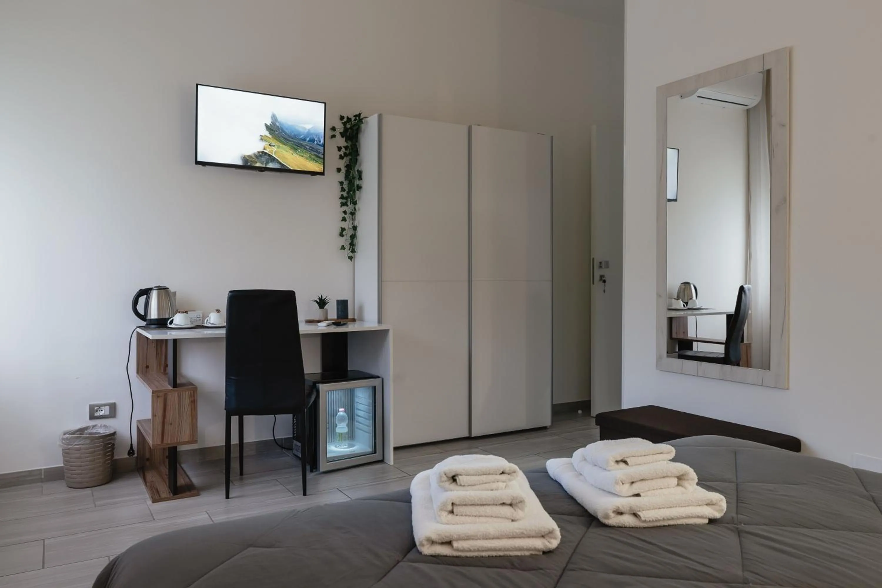 Bed in Zaro Suites B&B