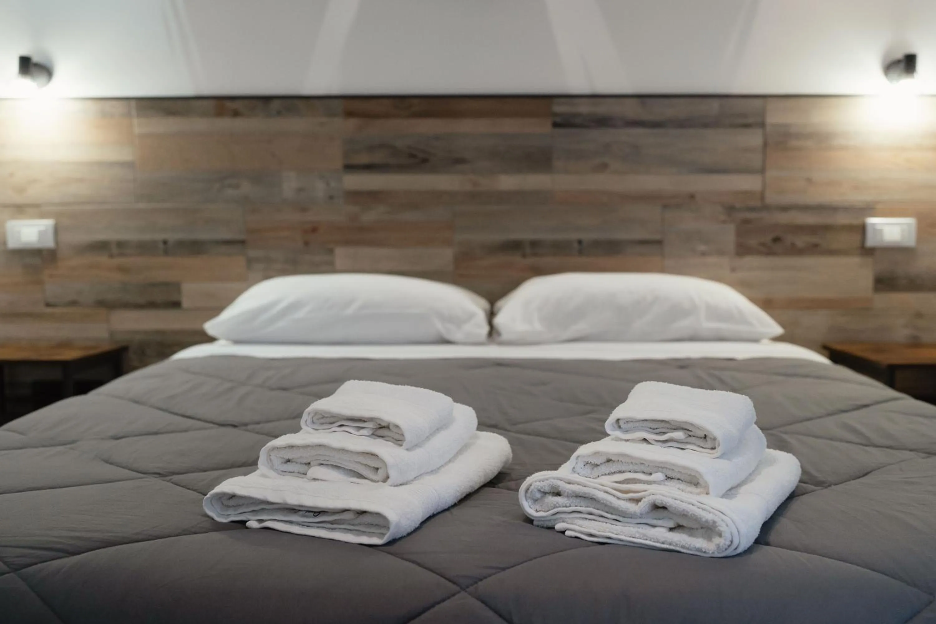 Bed in Zaro Suites B&B