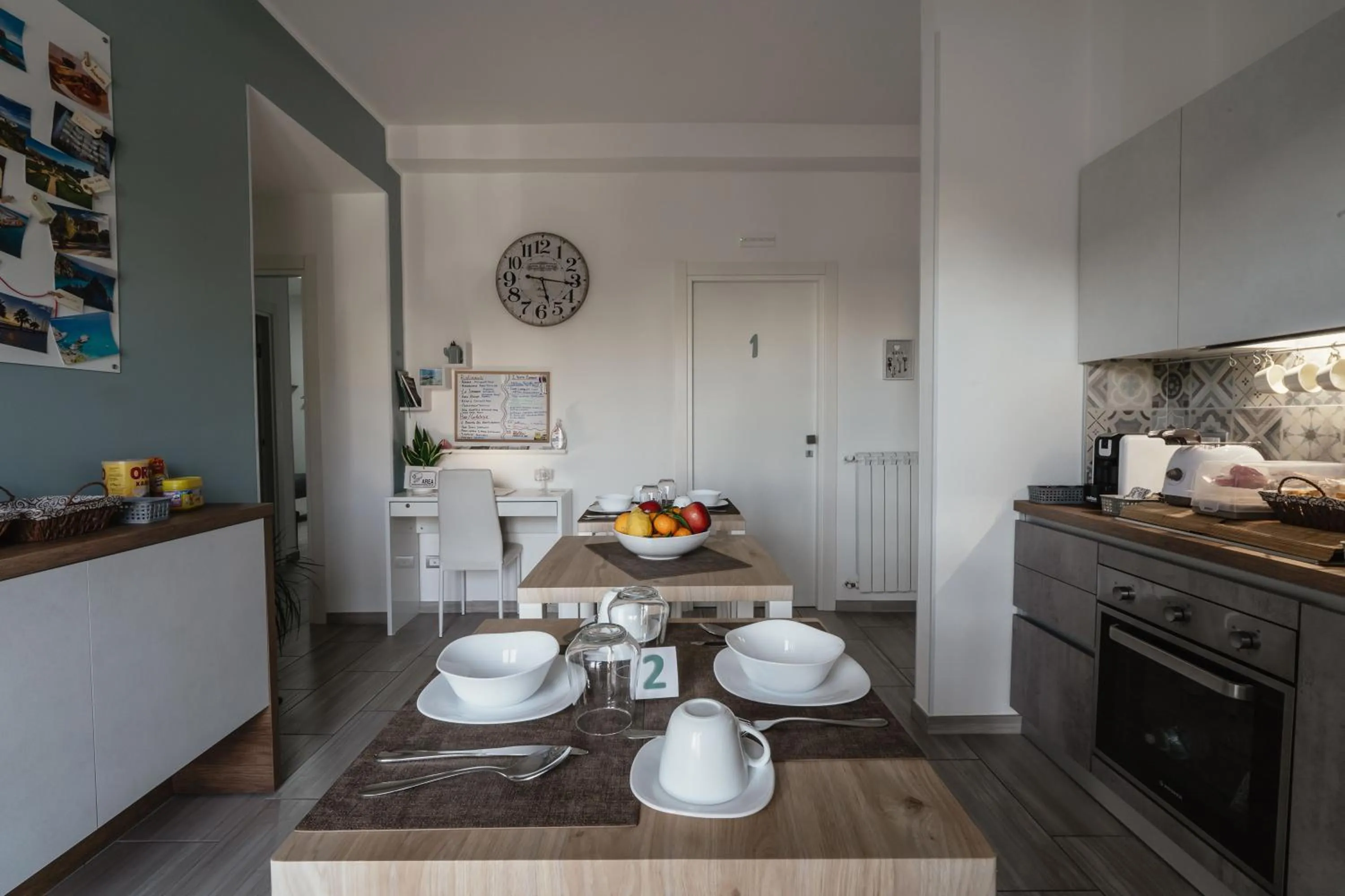 Breakfast in Zaro Suites B&B