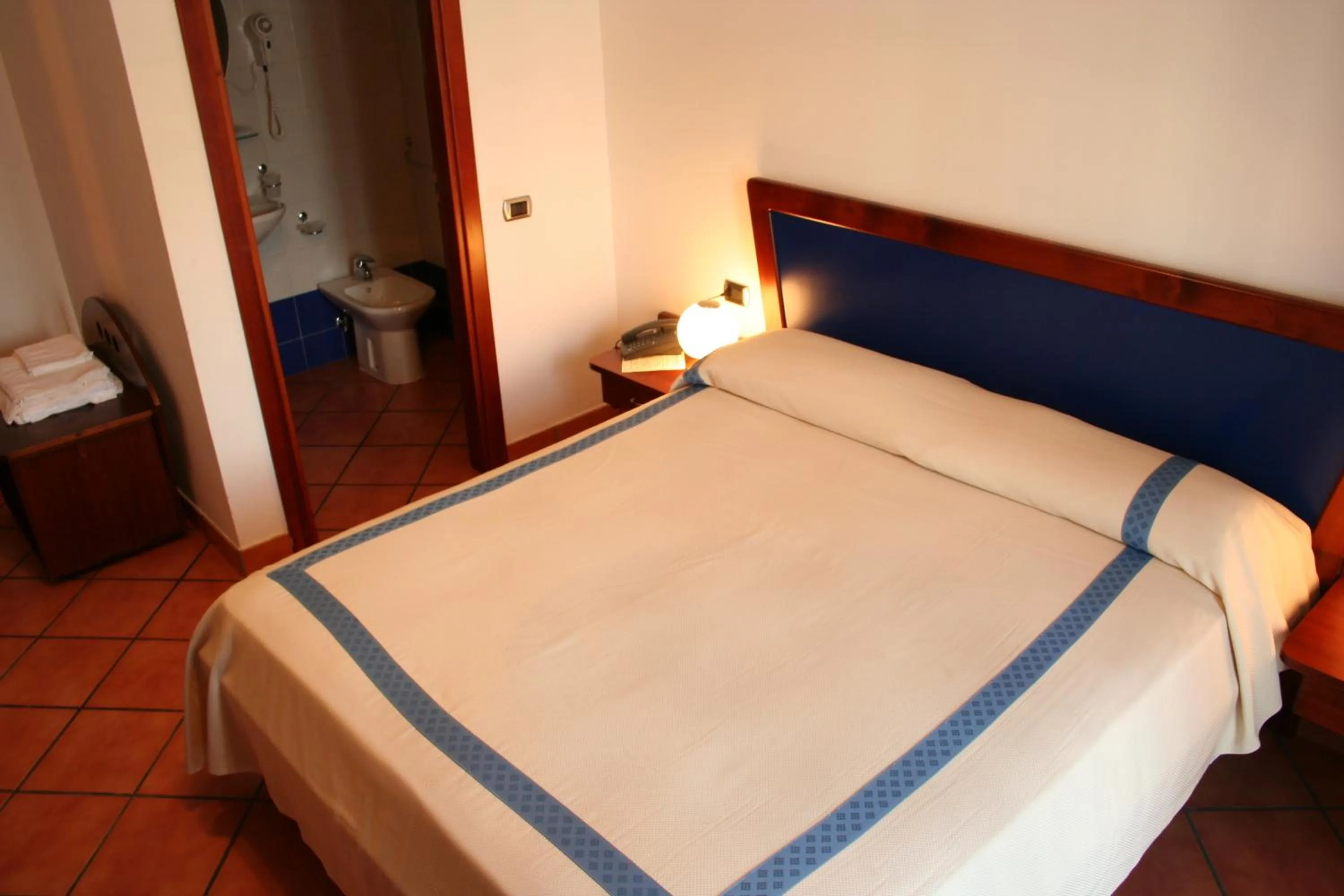 Bedroom, Bed in Hotel Locanda dei Trecento