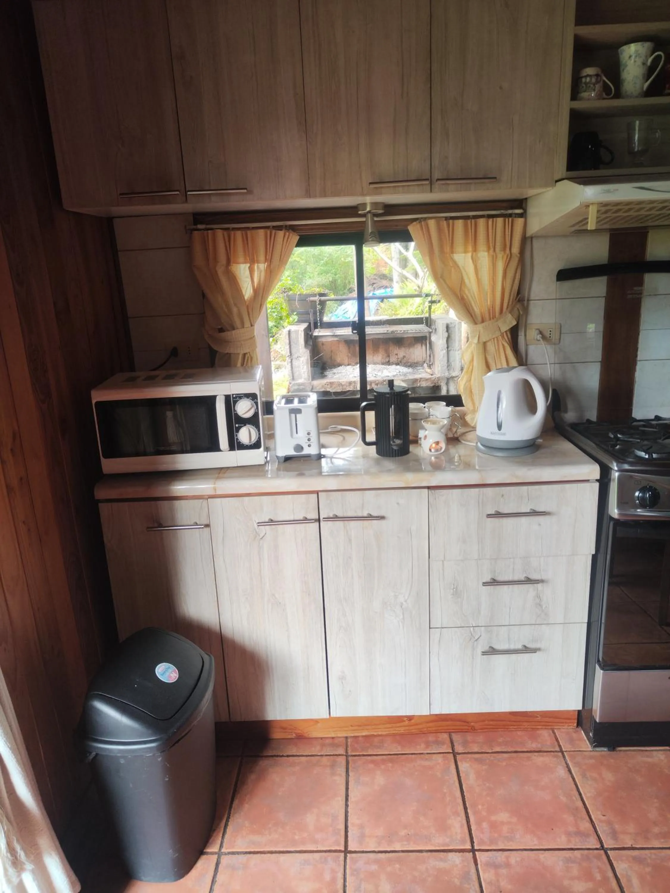 Coffee/tea facilities in Omi Kika B&B