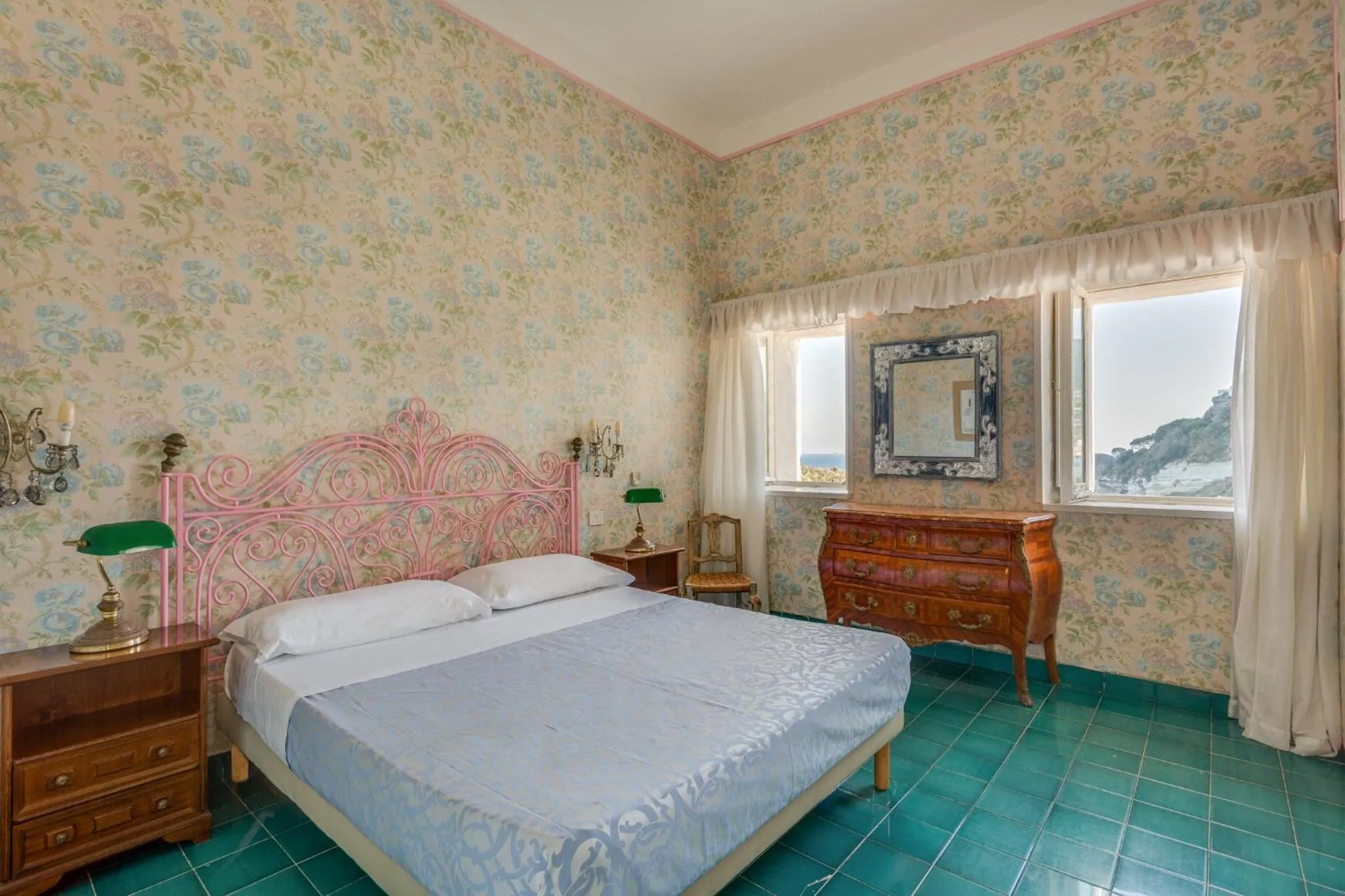 Photo of the whole room, Bed in Hotel Torre Dei Borboni