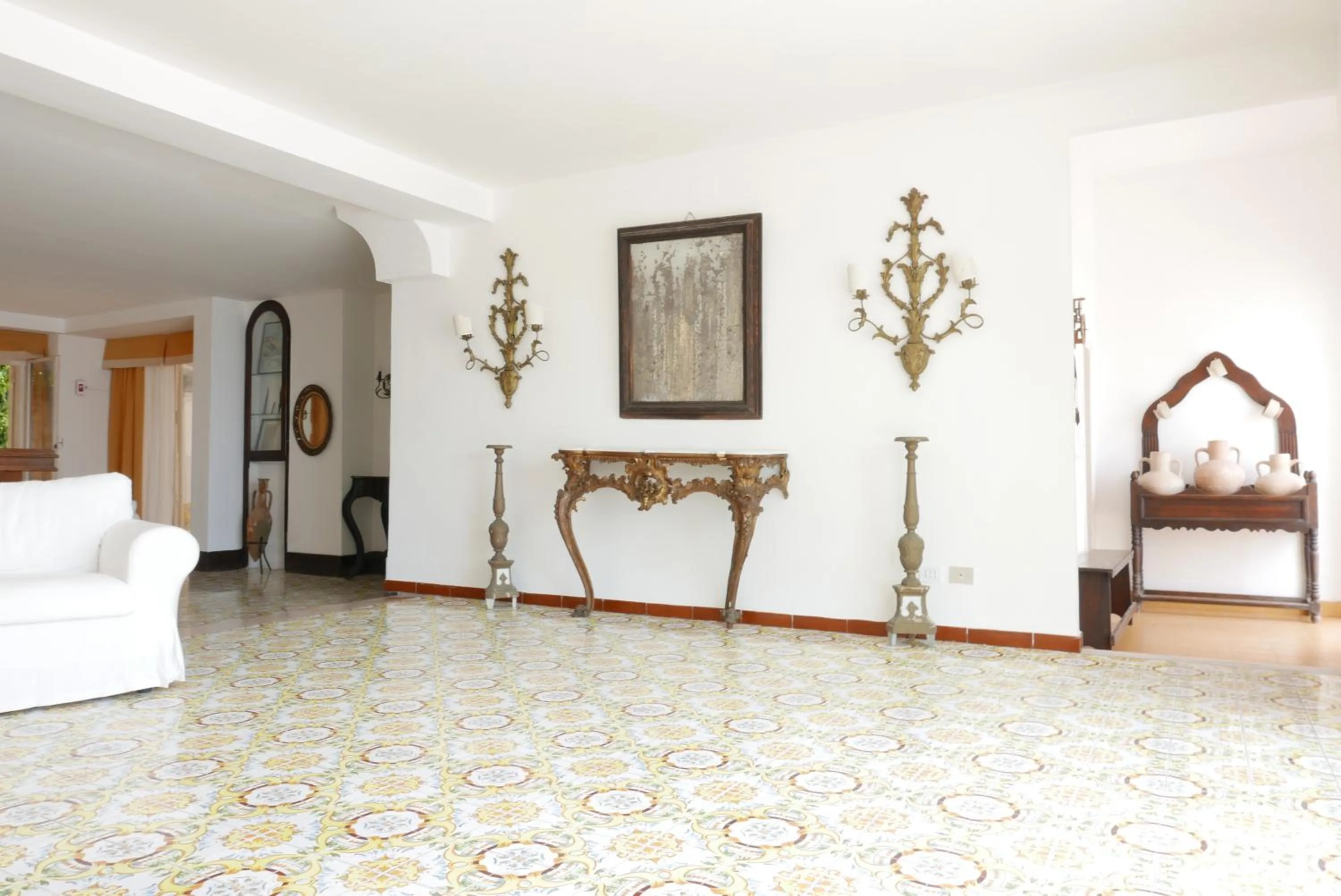 Decorative detail in Hotel Torre Dei Borboni