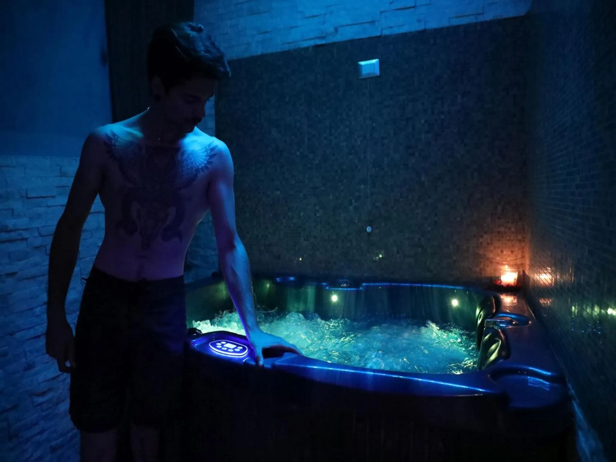 Hot Tub in Hotel Villa