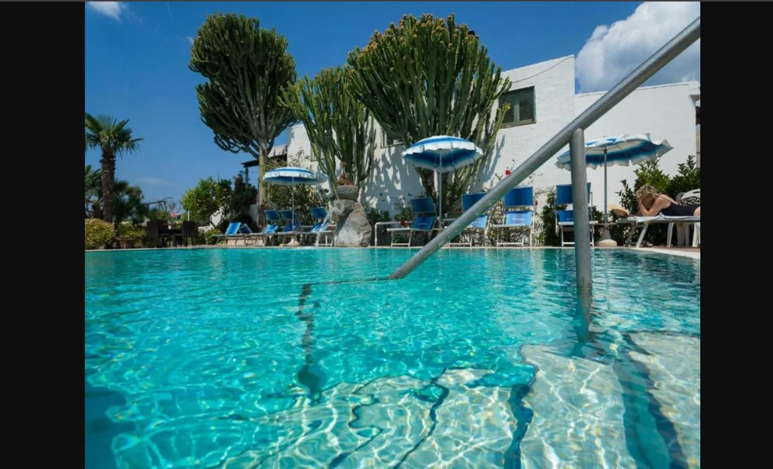 Swimming Pool in Hotel Imperamare