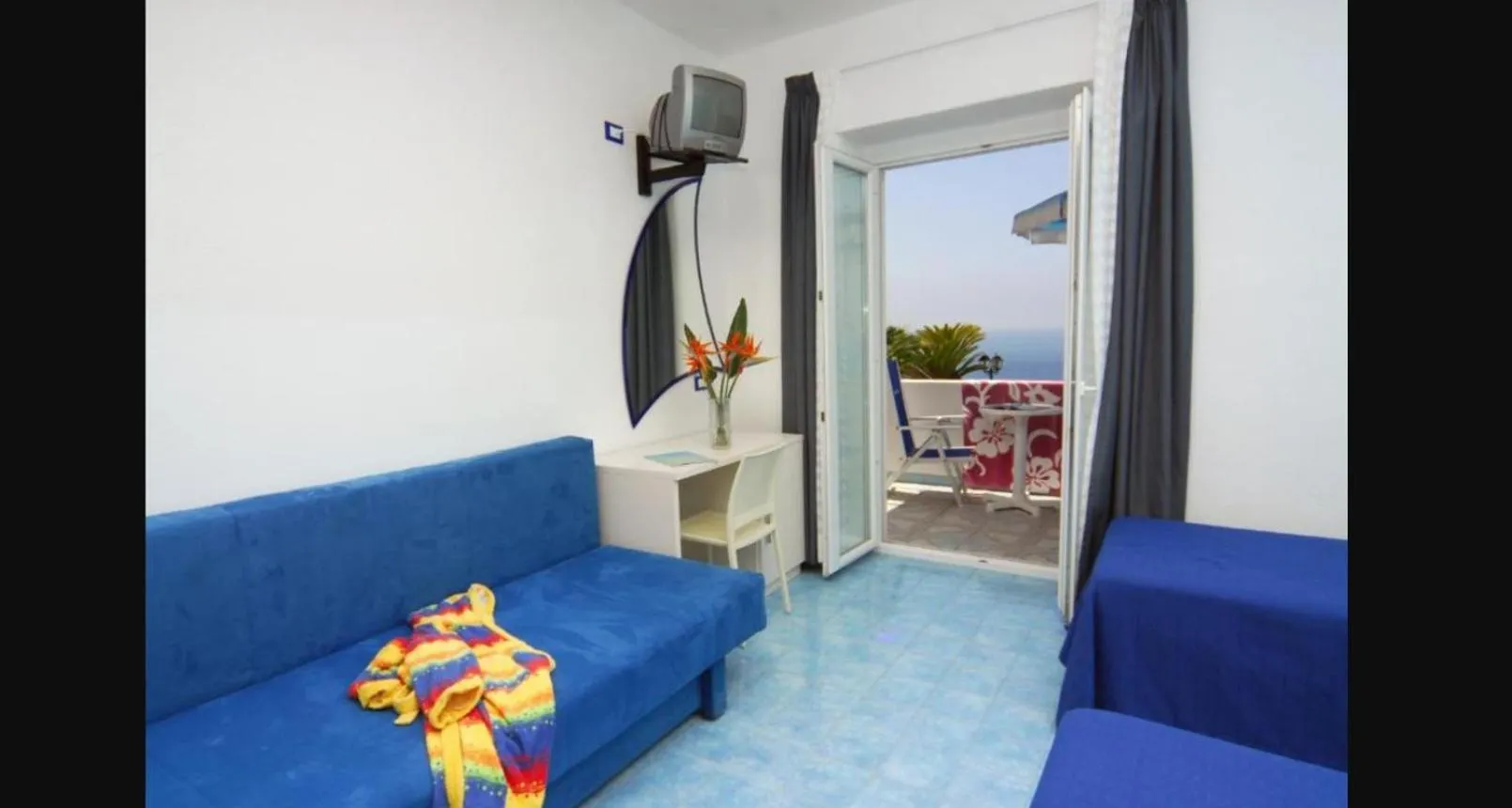 Bedroom, Seating Area in Hotel Imperamare